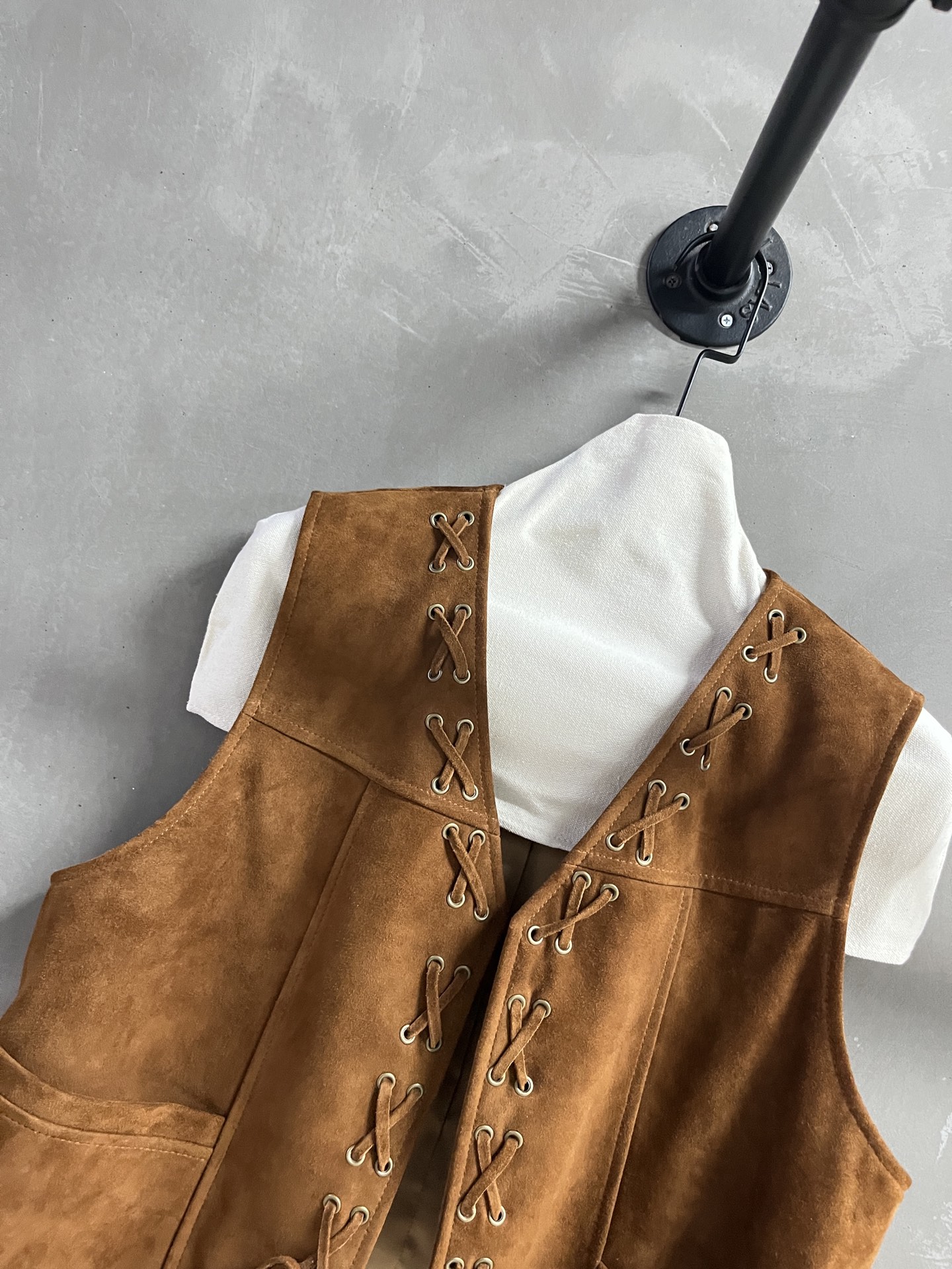 Miu Miu Vintage Style Vest - Slim Fit, Ethnic Design, Fall 2025 Collection 7 i1754120561885 1661 0 4