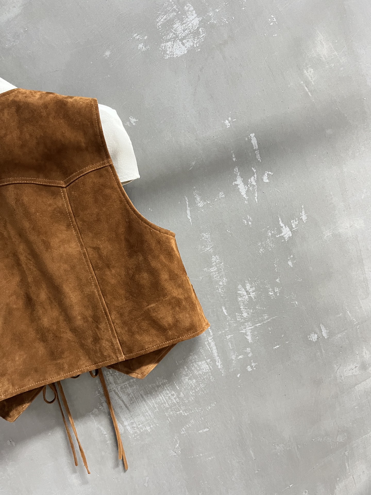 Miu Miu Vintage Style Vest - Slim Fit, Ethnic Design, Fall 2025 Collection 9 i1754120577717 4298 0 6