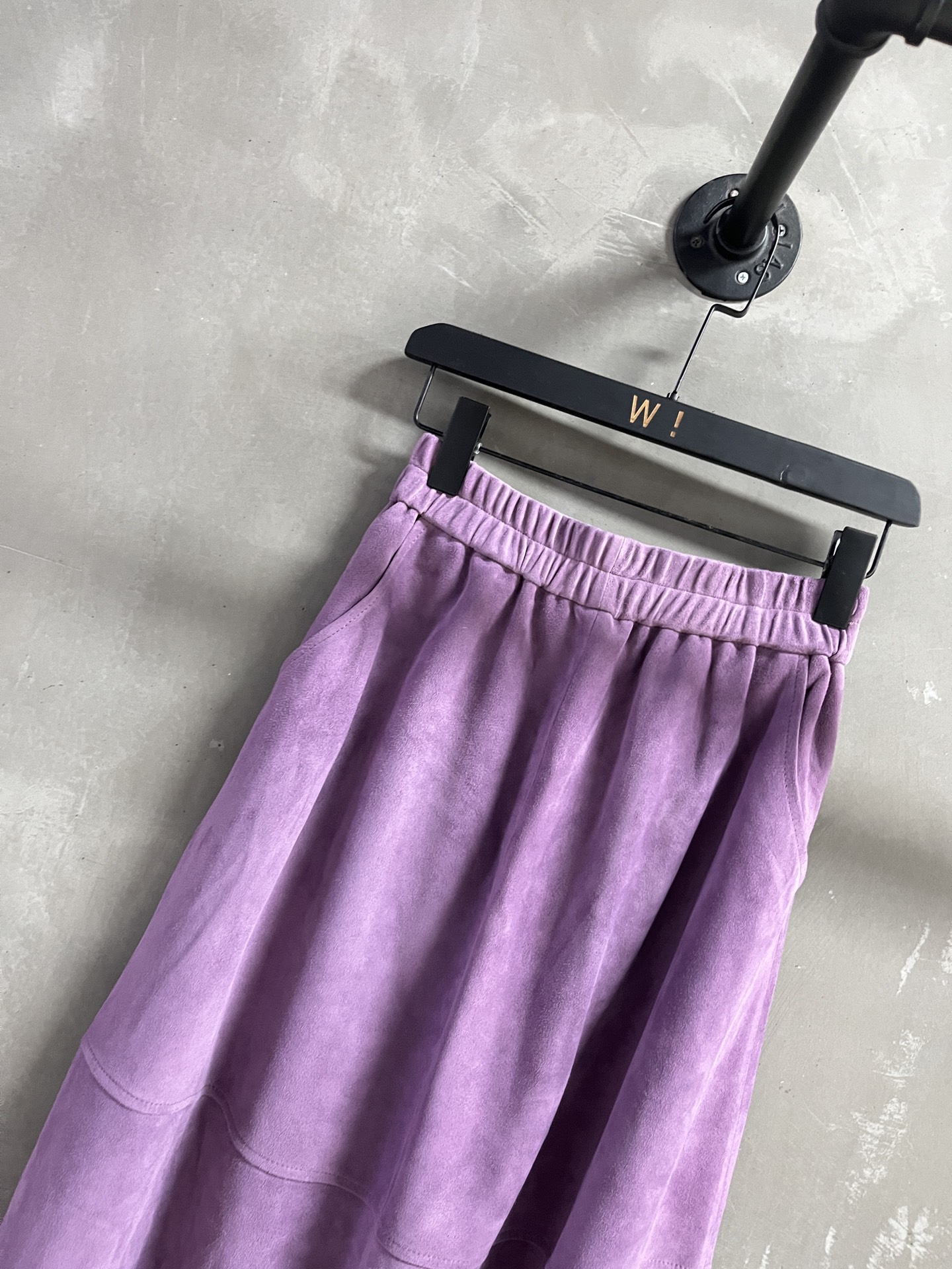 Miu Miu Vintage High Waist A-Line Midi Skirt - Elegant & Timeless Style 5 i1754121245695 1990 0 1
