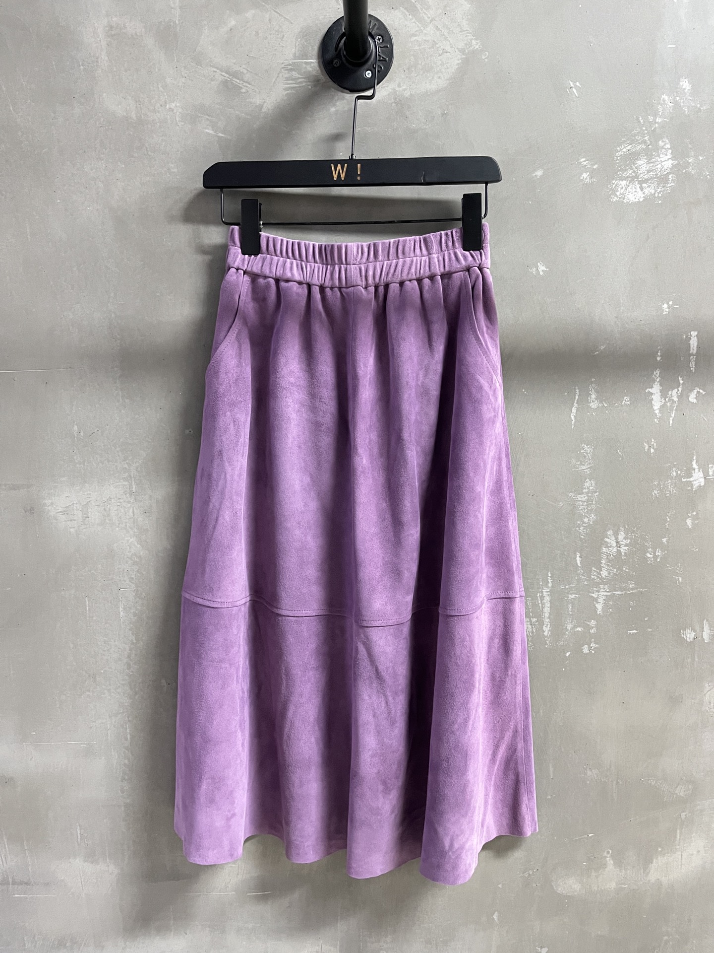 Miu Miu Vintage High Waist A-Line Midi Skirt - Elegant & Timeless Style 3 i1754121268179 1213 0 0