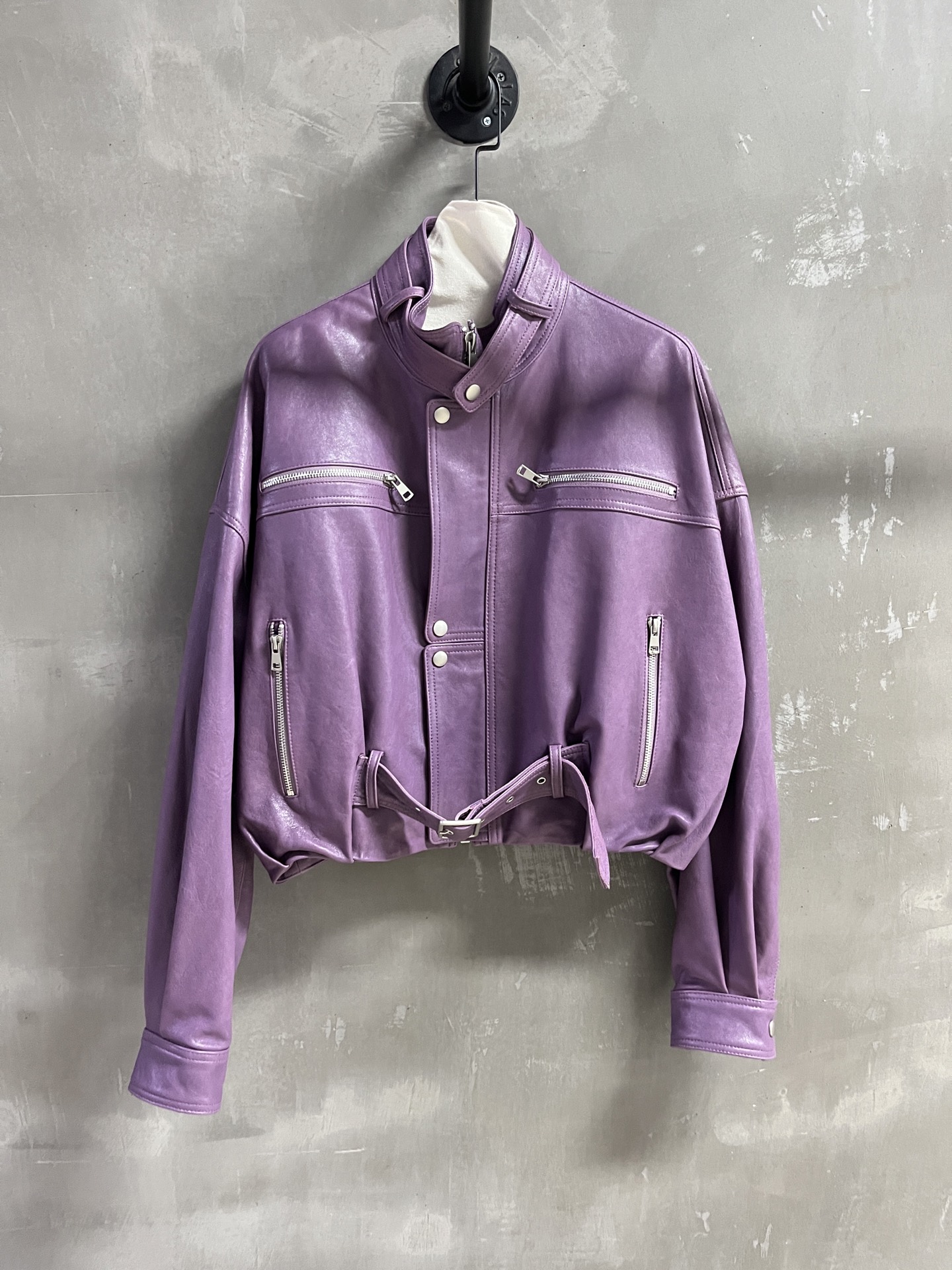 Balenci*ga Female Goatskin Suit: Stylish Wide Shoulder Design, Dust-Proof Bag Included - 图片 1