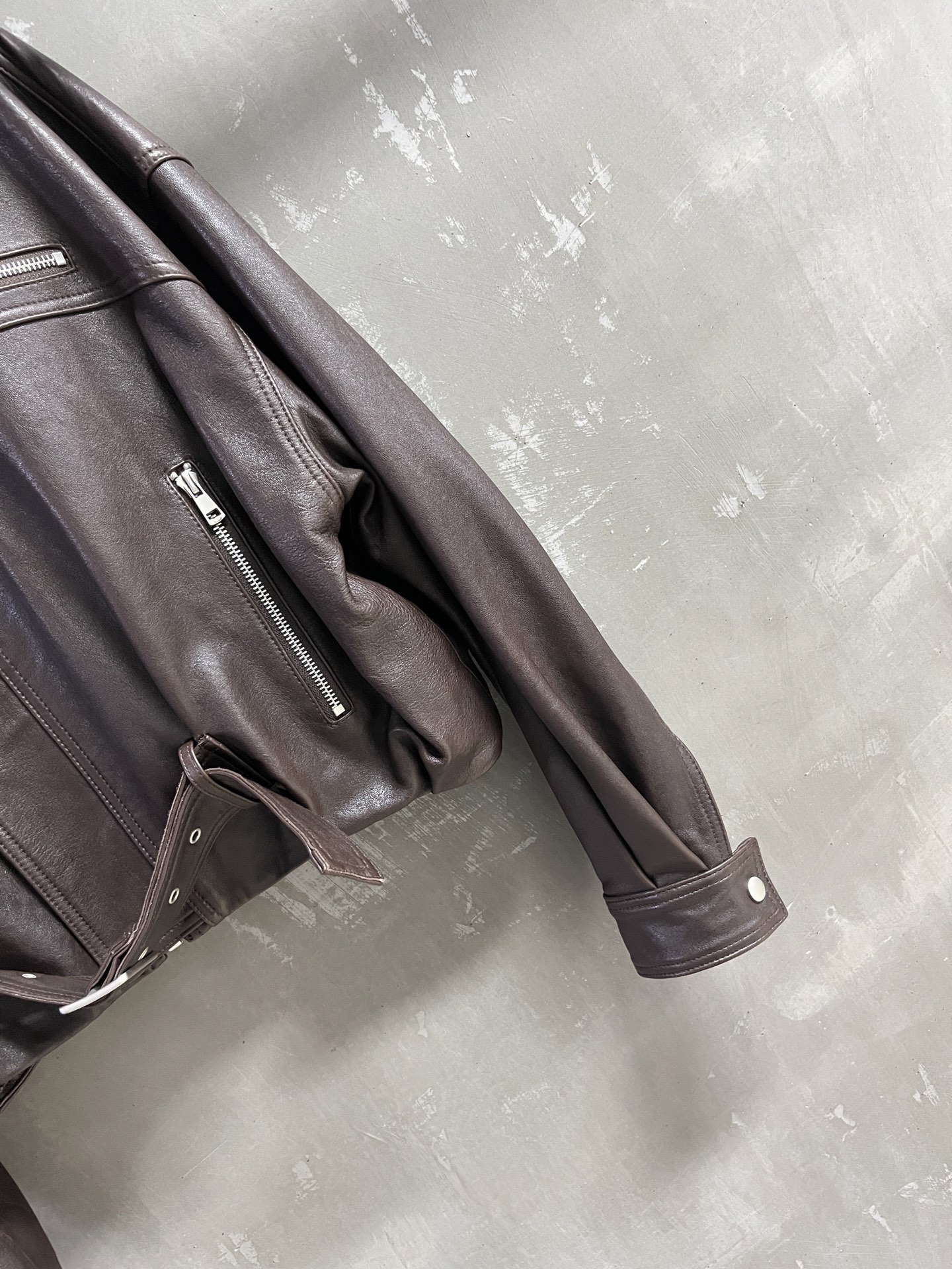 Balenci*ga Female Goatskin Suit: Stylish Design, Dust-Proof Bag Included, S-L Sizes. - 图片 2