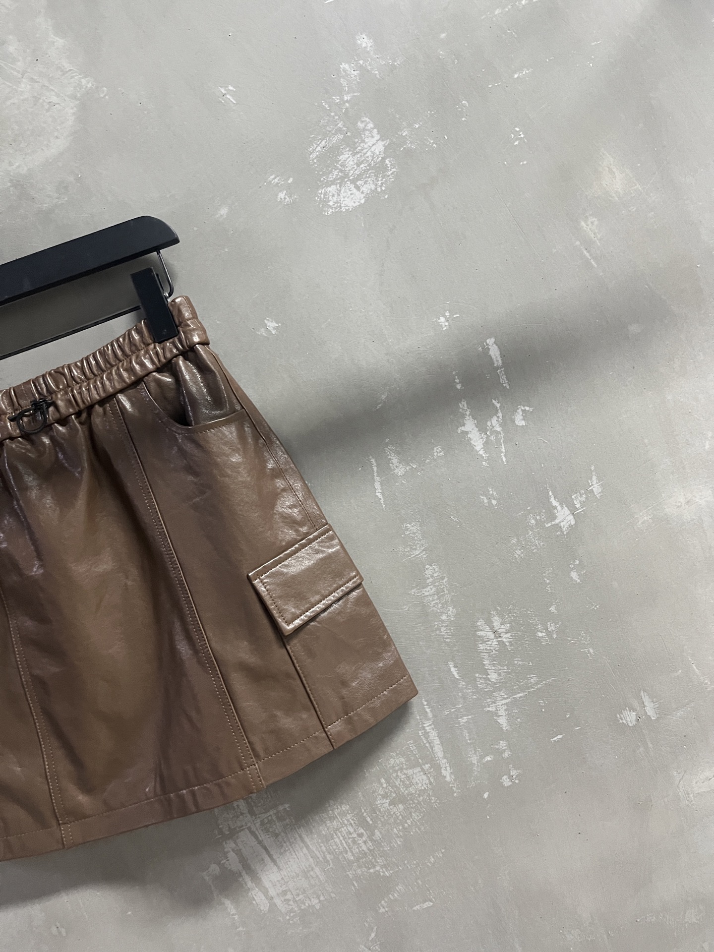 Fashionable One-Size-Fits-All Female Suit: P1488 Leather Suit Details for 2025 Autumn - 图片 3