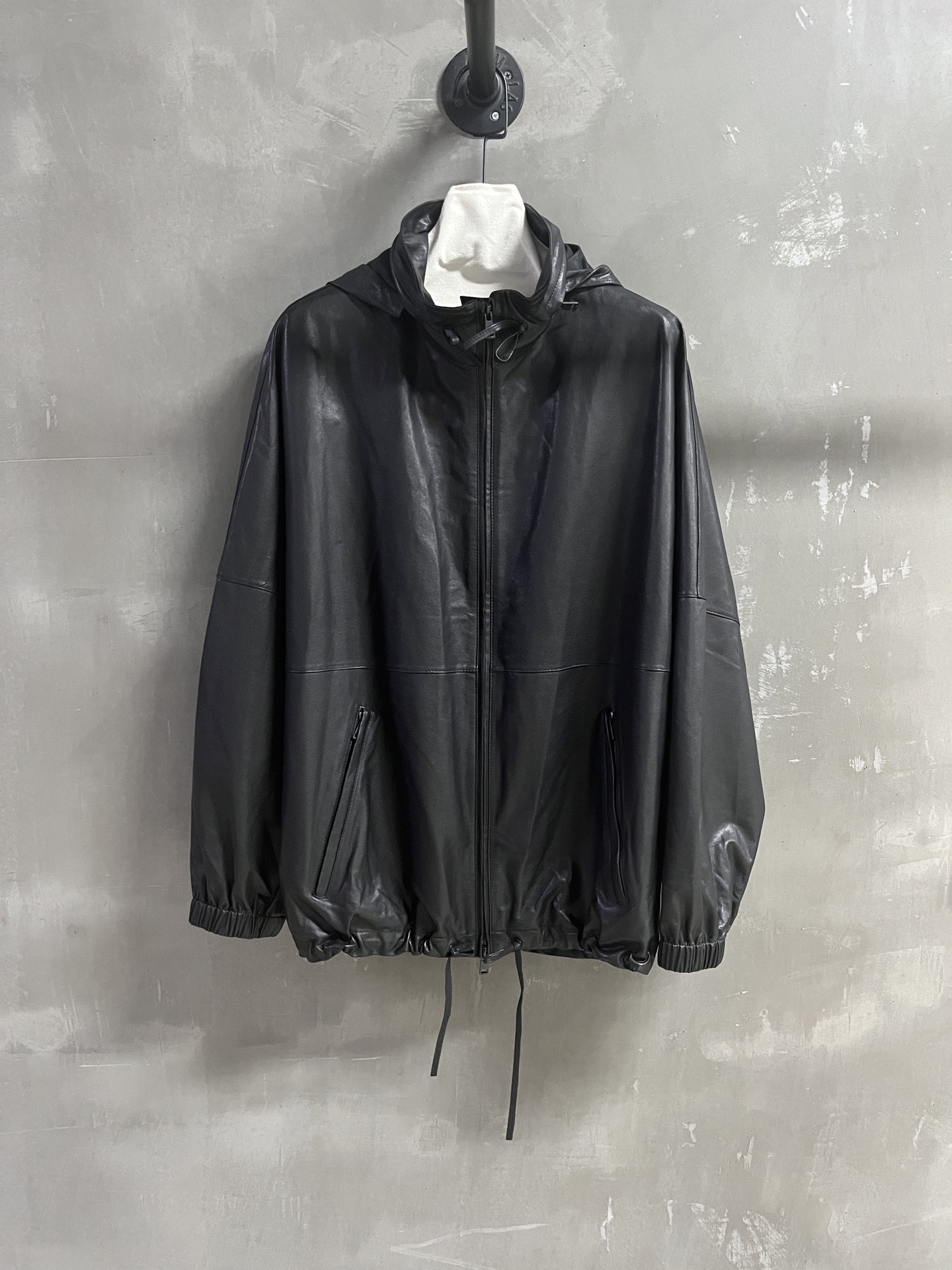 “Stylish One-Size-Fits-All Female Outfit P2832 with Imported Turkish Super-Skinned Material”