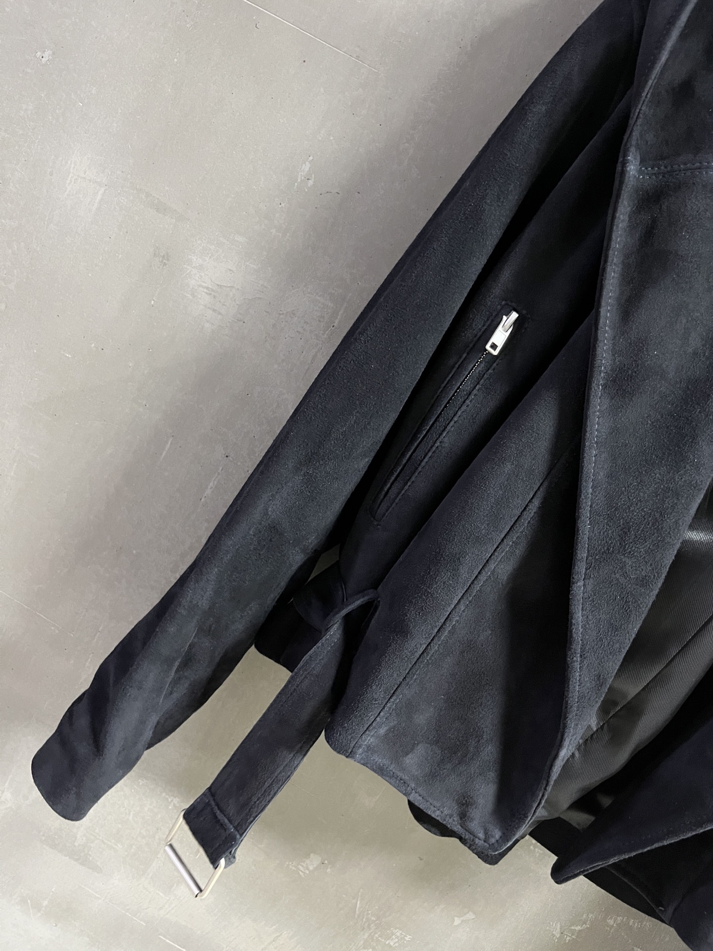 ALAÏA Hooded Leather Jacket - Classic Design, Versatile Style 5 i1754657784339 1518 0 2