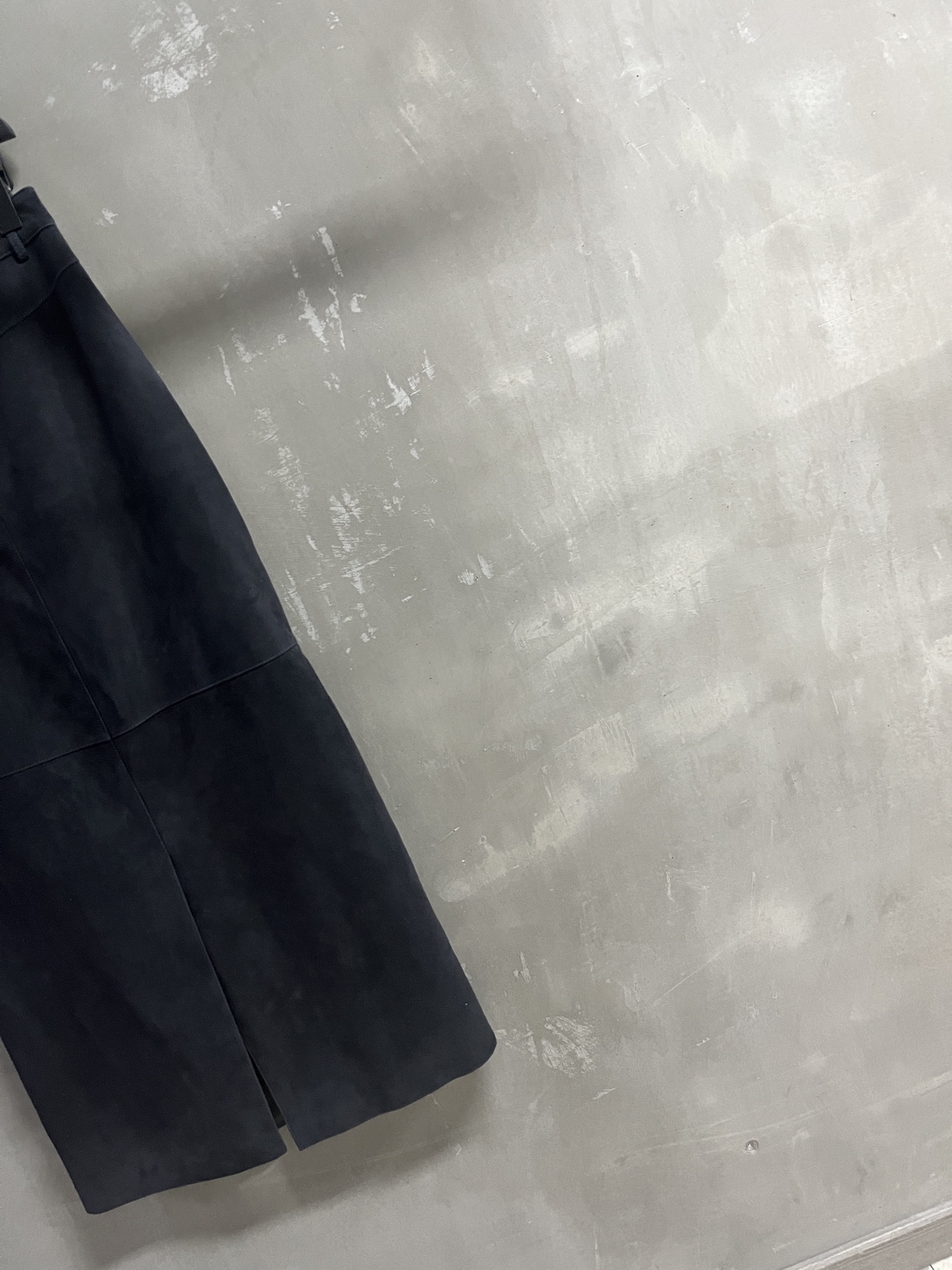 Elegant High-Waisted Leather Pencil Skirt - Timeless Style & Comfort 6 i1754659137908 6664 0 3