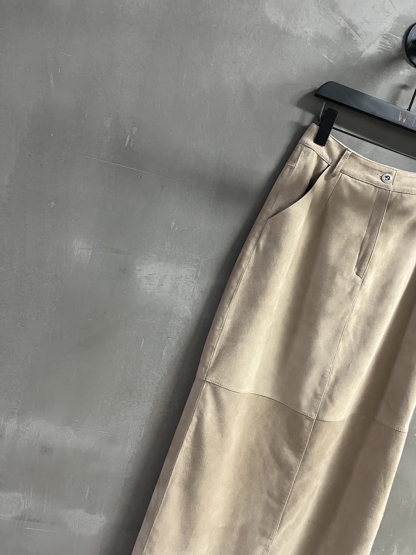 “Stylish Imported Leather Face Skirt from Turkey: 2025 Autumn Novel Fashion for Bad Girls in M-XL Size” - 图片 2
