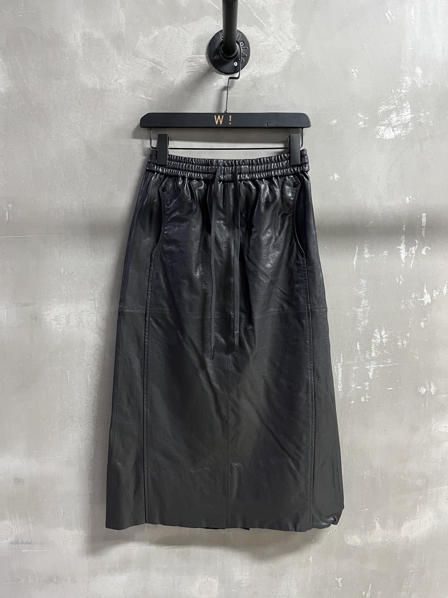 Title: P1872 One-Size-Fits-All Dress with Turkish Sheep-Skin Wrapper for The R*w Summary: Stylish, original dress with Turkish sheep-skin wrapper, fits M - 图片 1