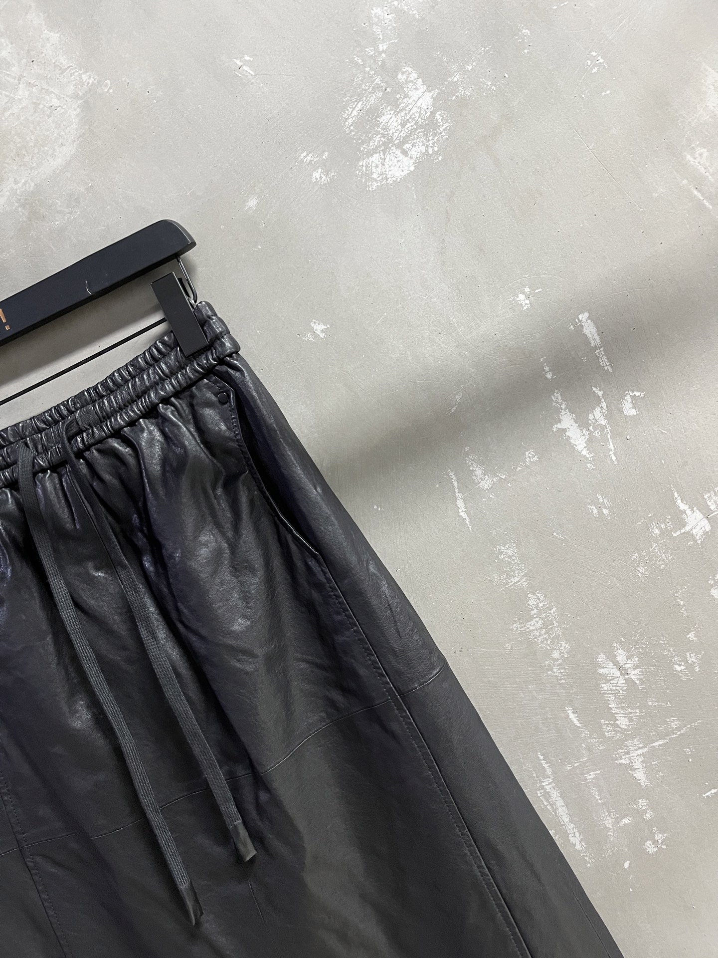 Title: P1872 One-Size-Fits-All Dress with Turkish Sheep-Skin Wrapper for The R*w Summary: Stylish, original dress with Turkish sheep-skin wrapper, fits M - 图片 4