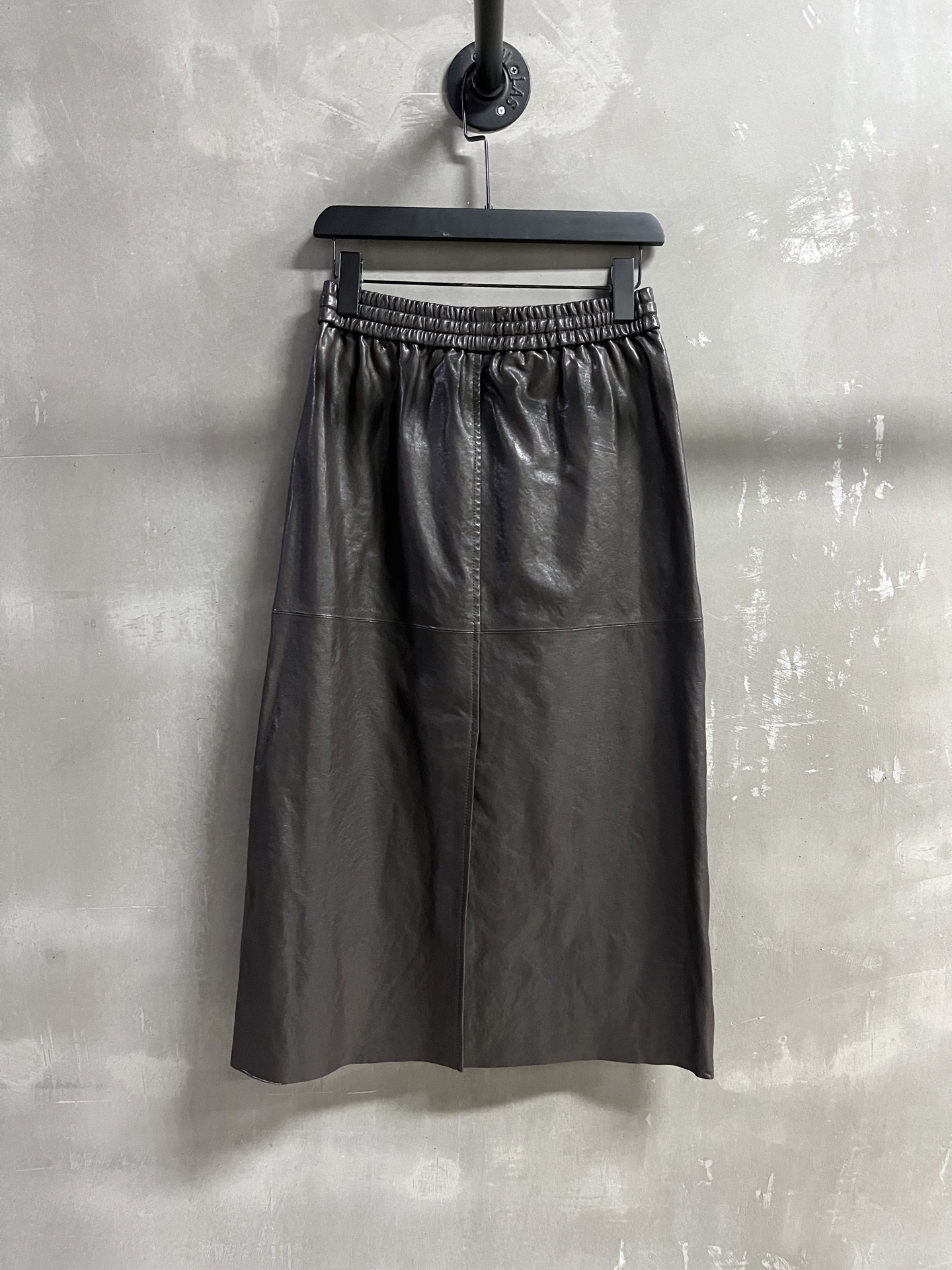 Title: P1872 Leather Dress for The R*w: Stylish, Sweet, and Cool Summary: One-size leather dress with Turkish sheep-skin, M-XL sizes, easy fit for - 图片 9