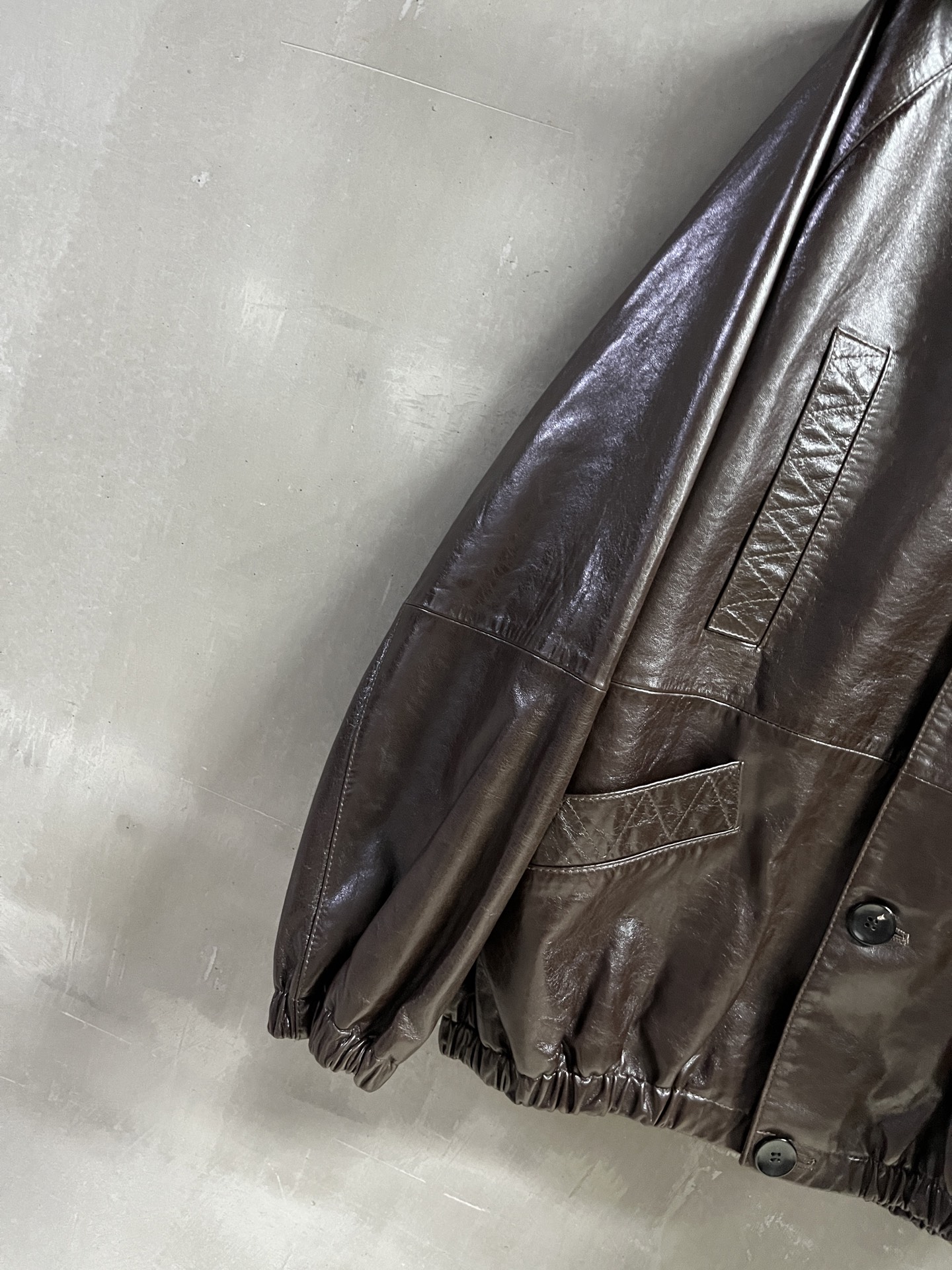 Stylish Leather Outfit P2832 for Women: 2025 Fall Collection Summary - 图片 4