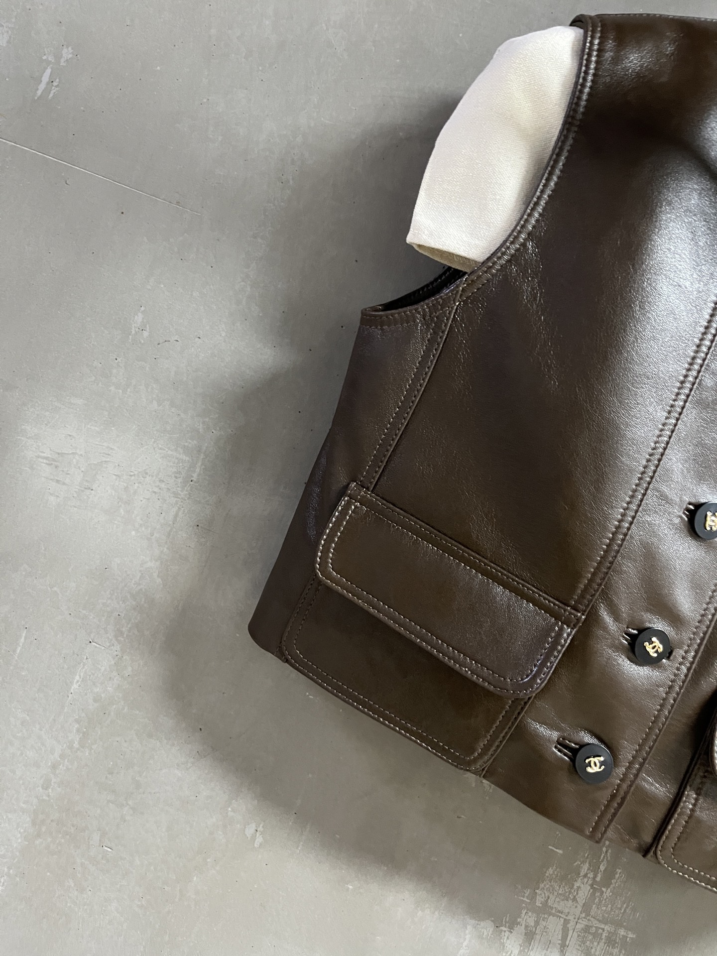 Chanel Inspired Lambskin Vest: Classic Design, Timeless Style, Perfect for Fall 2025 7 i1755010878257 6899 0 4