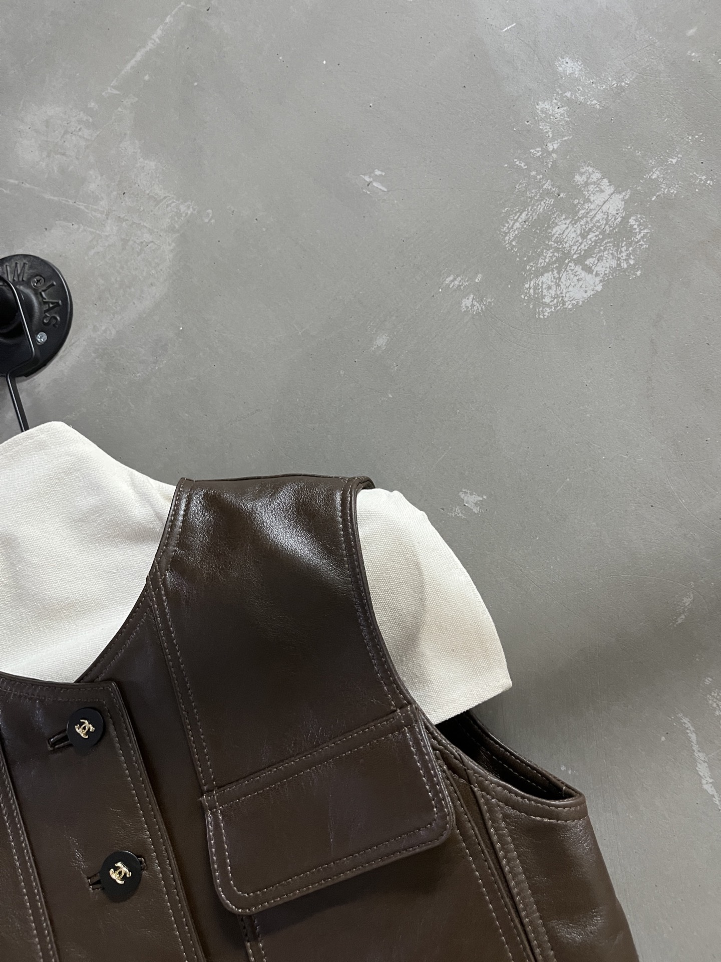 Chanel Inspired Lambskin Vest: Classic Design, Timeless Style, Perfect for Fall 2025 8 i1755010881290 8775 0 5