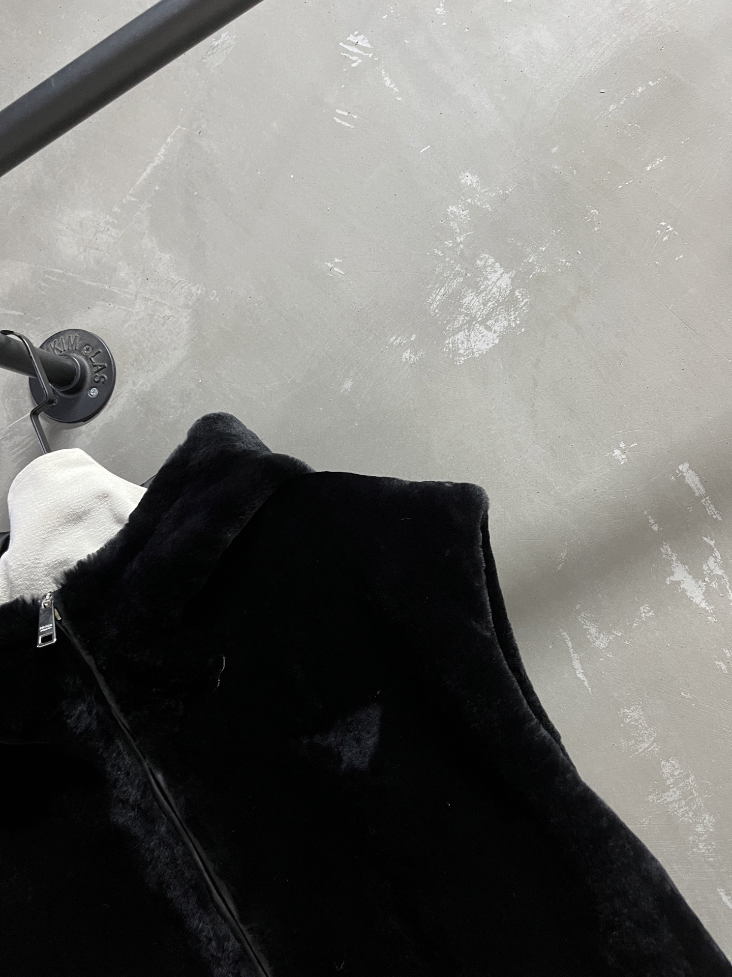 “2025 Early Autumn Pr*da Melancholy Collection: Classic Style in Melinau Wool” - 图片 4