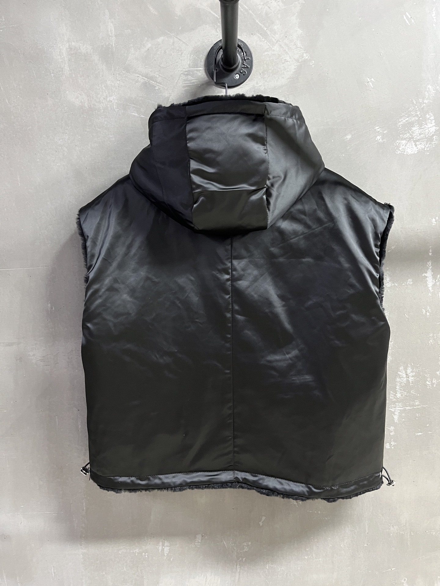 “2025 Early Autumn Prada P3072 Melinau Wool Collection Overview” - 图片 9