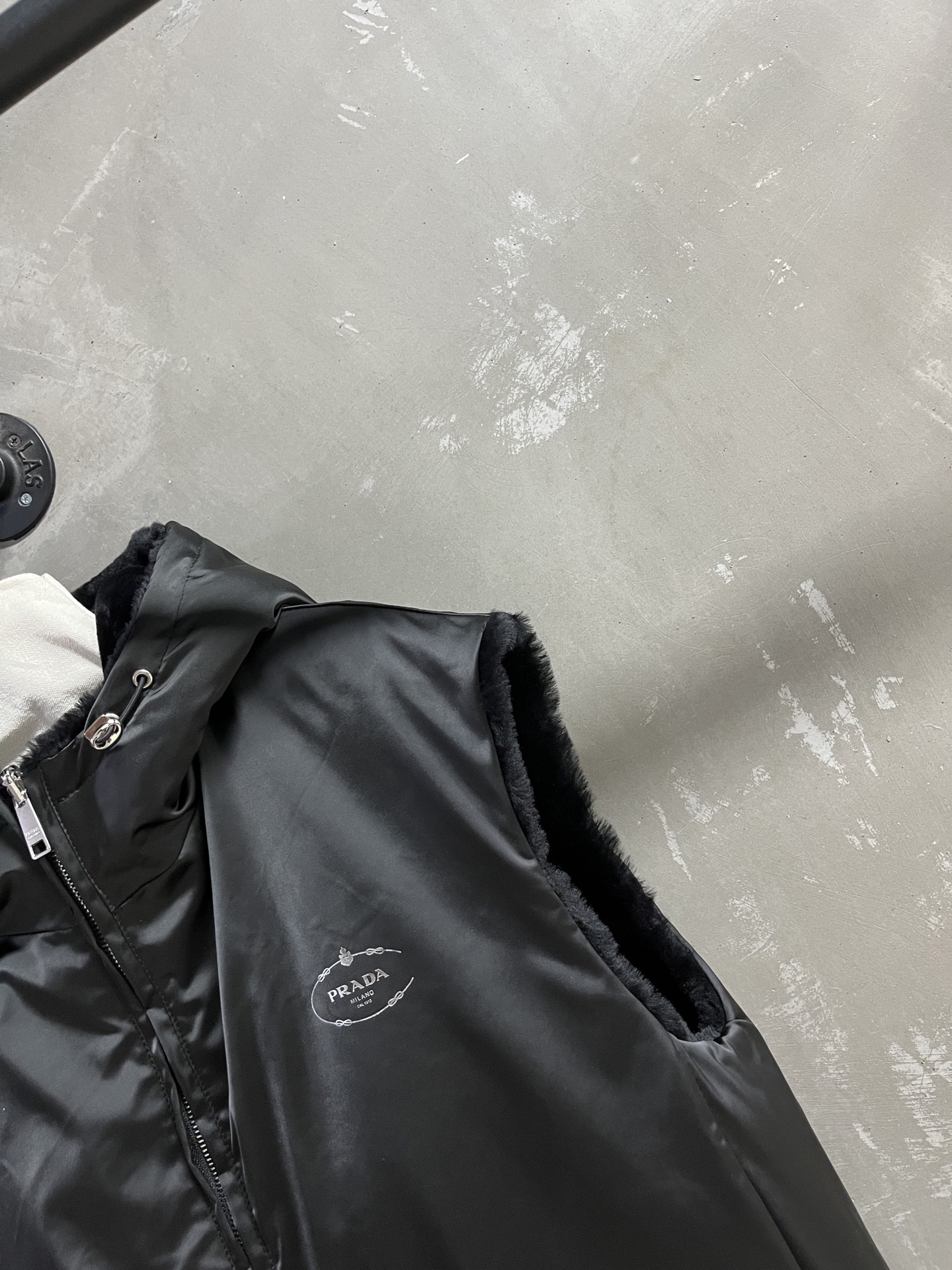 “2025 Early Autumn Prada P3072 Melinau Wool Collection Overview” - 图片 3