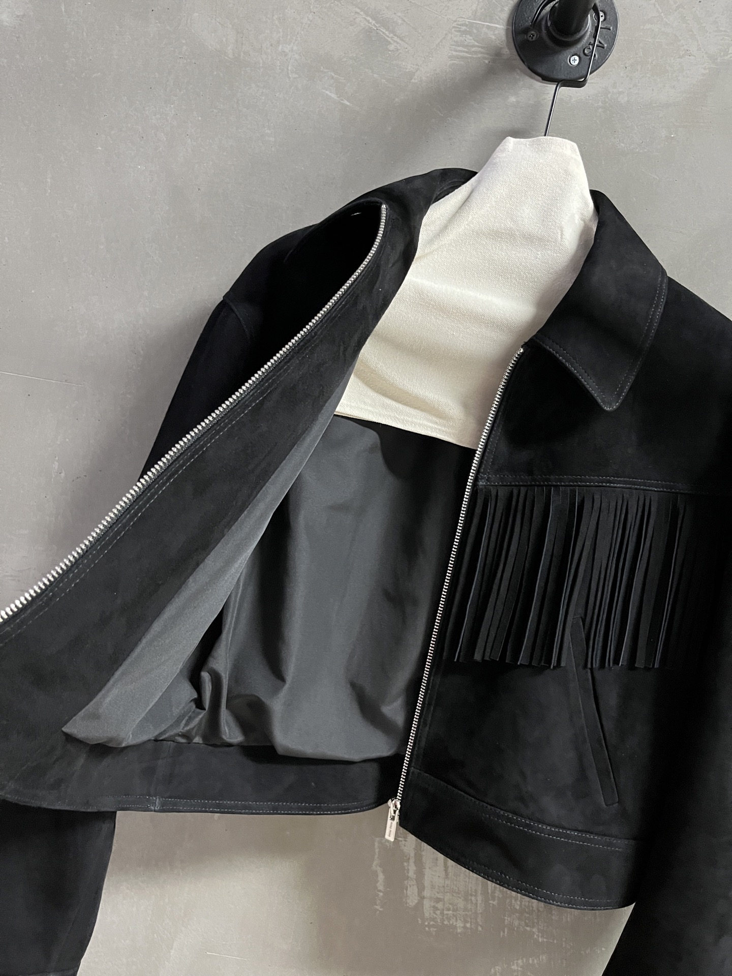 “2025 Autumn Female Suit: P2832 One-Size-Fits-All Jacket-Leash Design with Turkish Sheep Skin” - 图片 5
