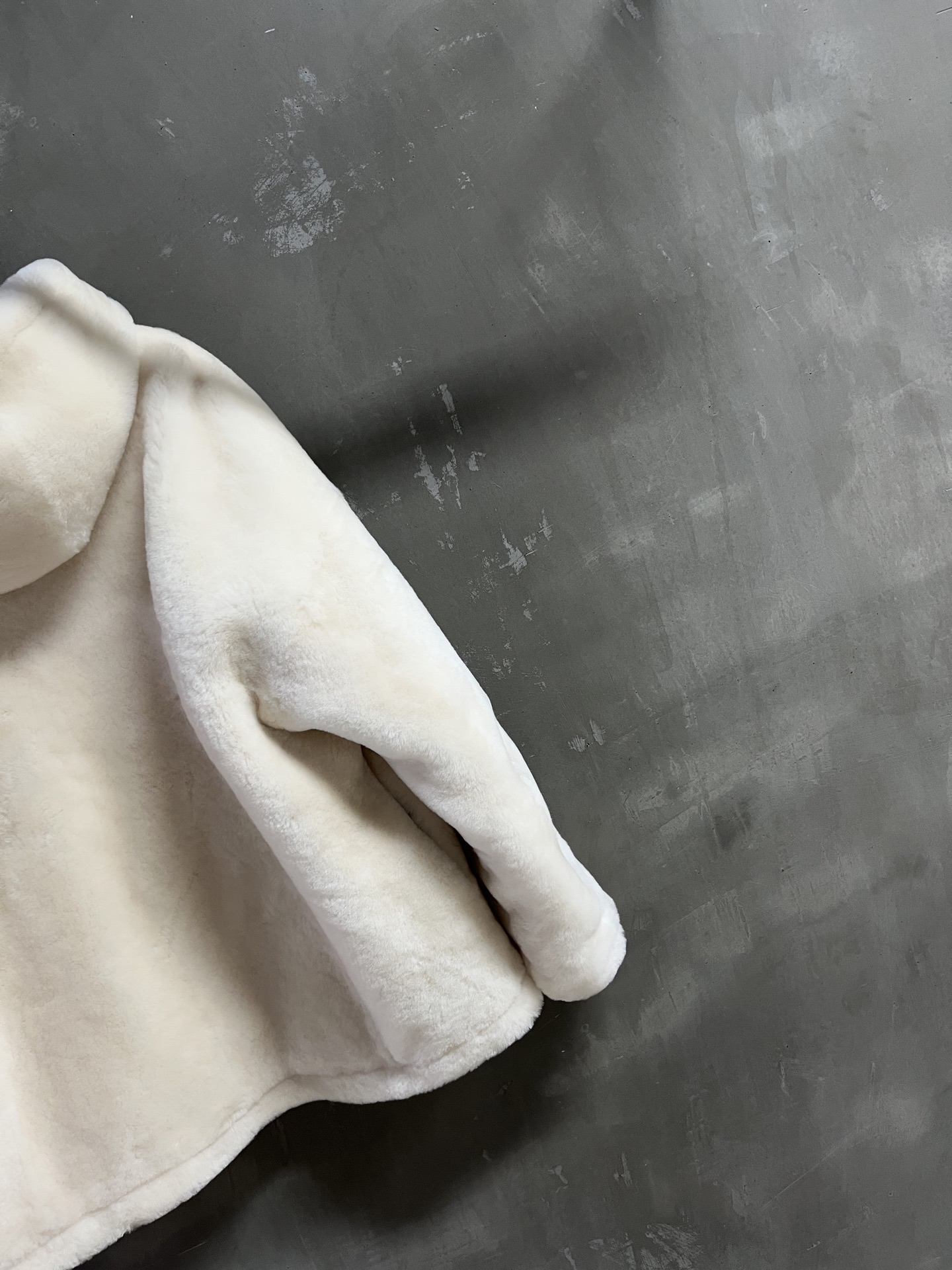 Prada Merino Wool Jacket: 2025 Pre-Fall Collection, Relaxed Fit, Stylish & Versatile 7 i1755185427590 4452 0 4