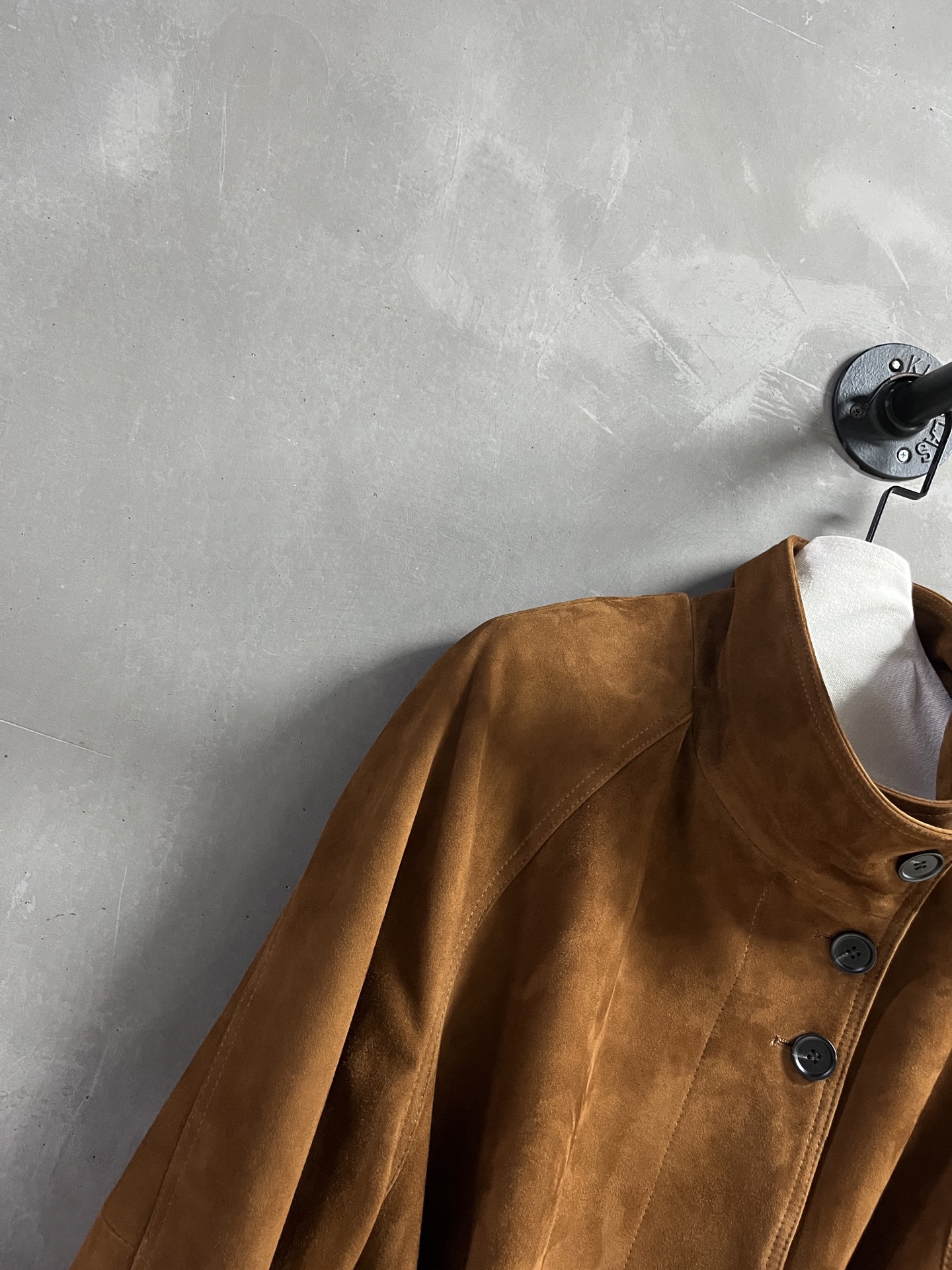 “2025 MiuMi* Women’s Jacket: Classic Design with Turkish Sheepskin Material in S-L Sizes” - 图片 3