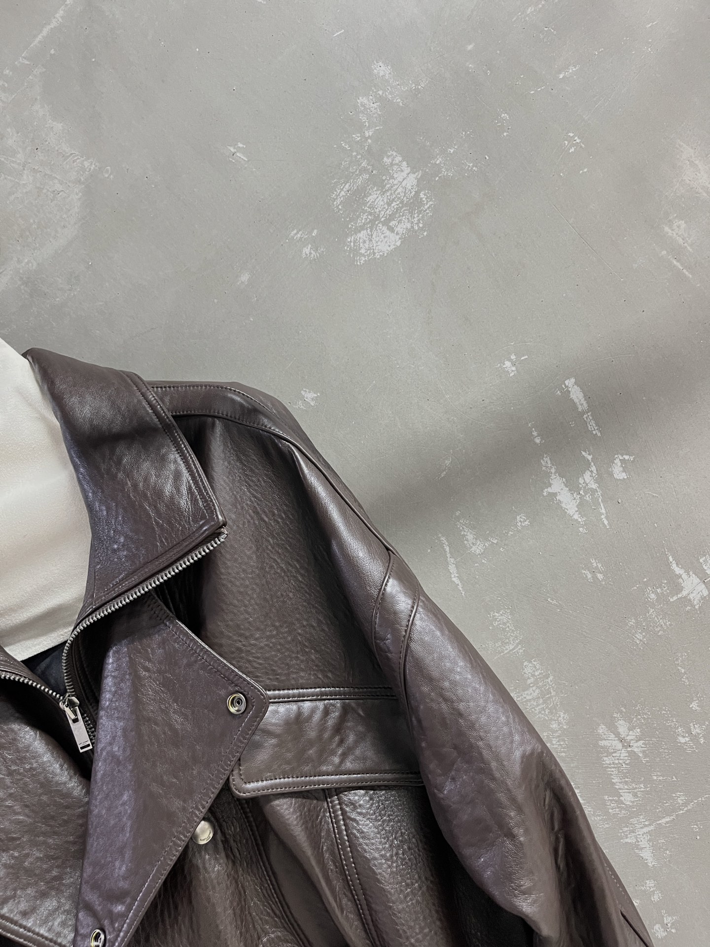 Title: Stylish Saint Laurent P3072 Female Outfit 2025 Autumn Collection Summary: Stylish one-size-fits-all outfit with leather face, available in sizes S-LM, featuring bras - 图片 2