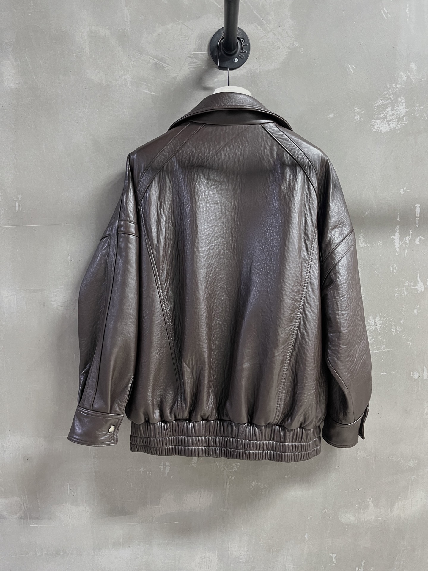 Title: Stylish Saint Laurent P3072 Female Outfit 2025 Autumn Collection Summary: Stylish one-size-fits-all outfit with leather face, available in sizes S-LM, featuring bras - 图片 9