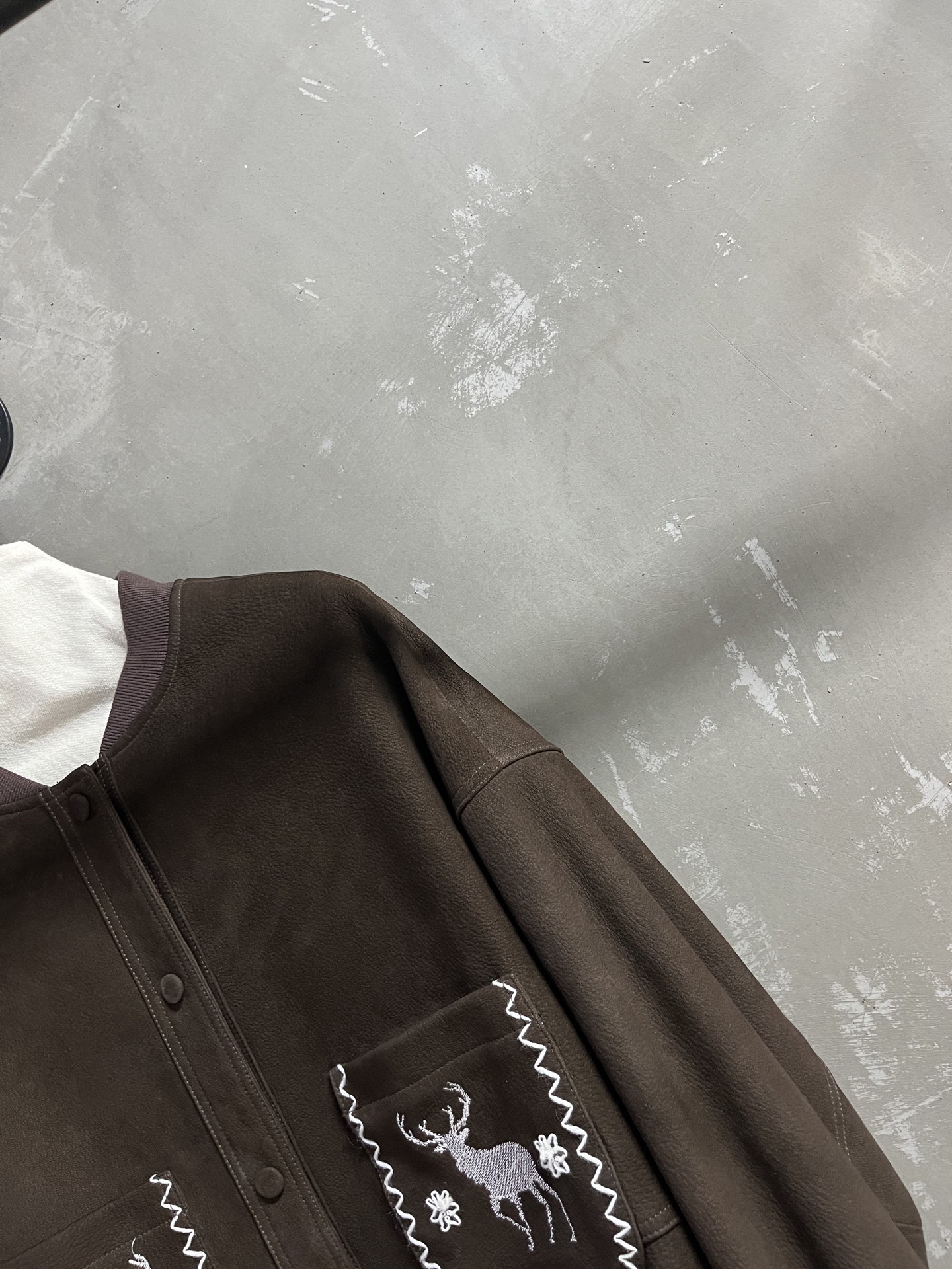 2025 Fashion: Elk Embroidered Leather Jacket for Bad Girls – MiuMi* Profile Review - 图片 5