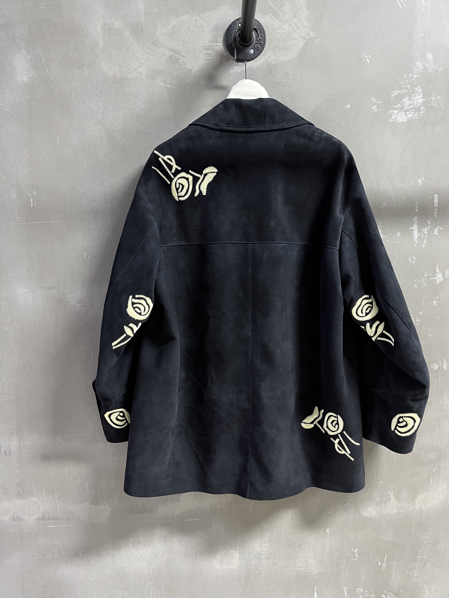 Ermanno Scervino Autumn 2025 Lace Embroidered Lambskin Jacket 10 i1755962149720 8018 0 8