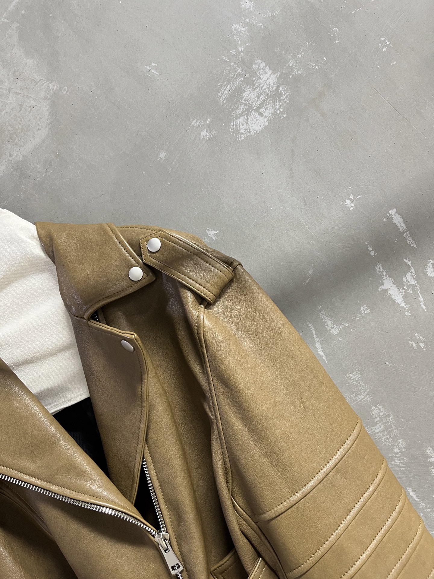Vintage-Style Lambskin Leather Jacket - Timeless Sweet Cool Outerwear 5 i1756391918597 2299 0 2