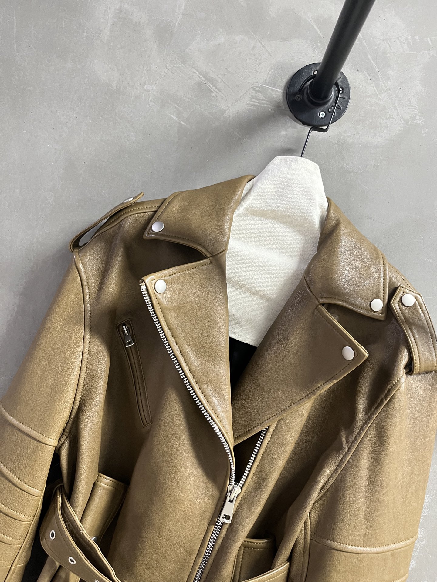 Vintage-Style Lambskin Leather Jacket - Timeless Sweet Cool Outerwear 7 i1756391927411 9422 0 4