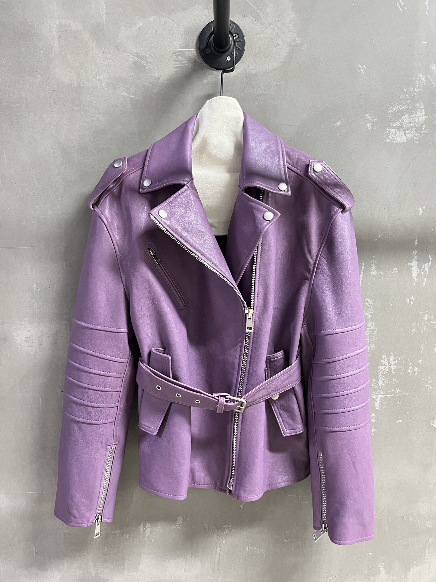 MARKGONG Women's Lambskin Leather Jacket - Retro Style, Relaxed Fit 3 i1756392129392 4383 0 0