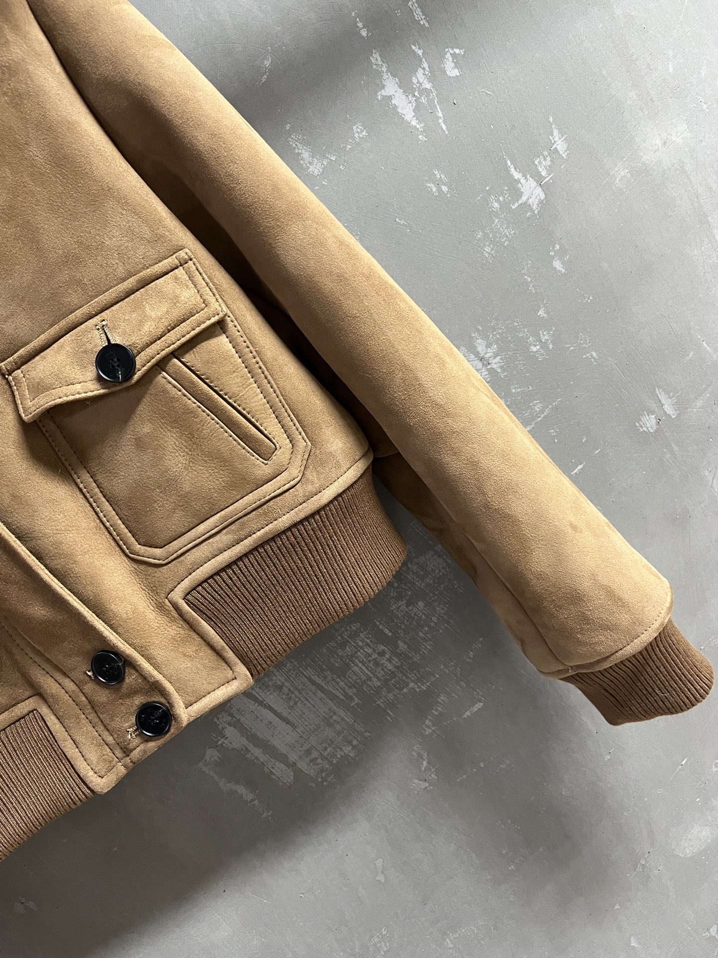 Miu Miu Shearling Jacket: Chic, Slim Fit, and Versatile Fall Fashion 7 i1756394863767 5637 0 4