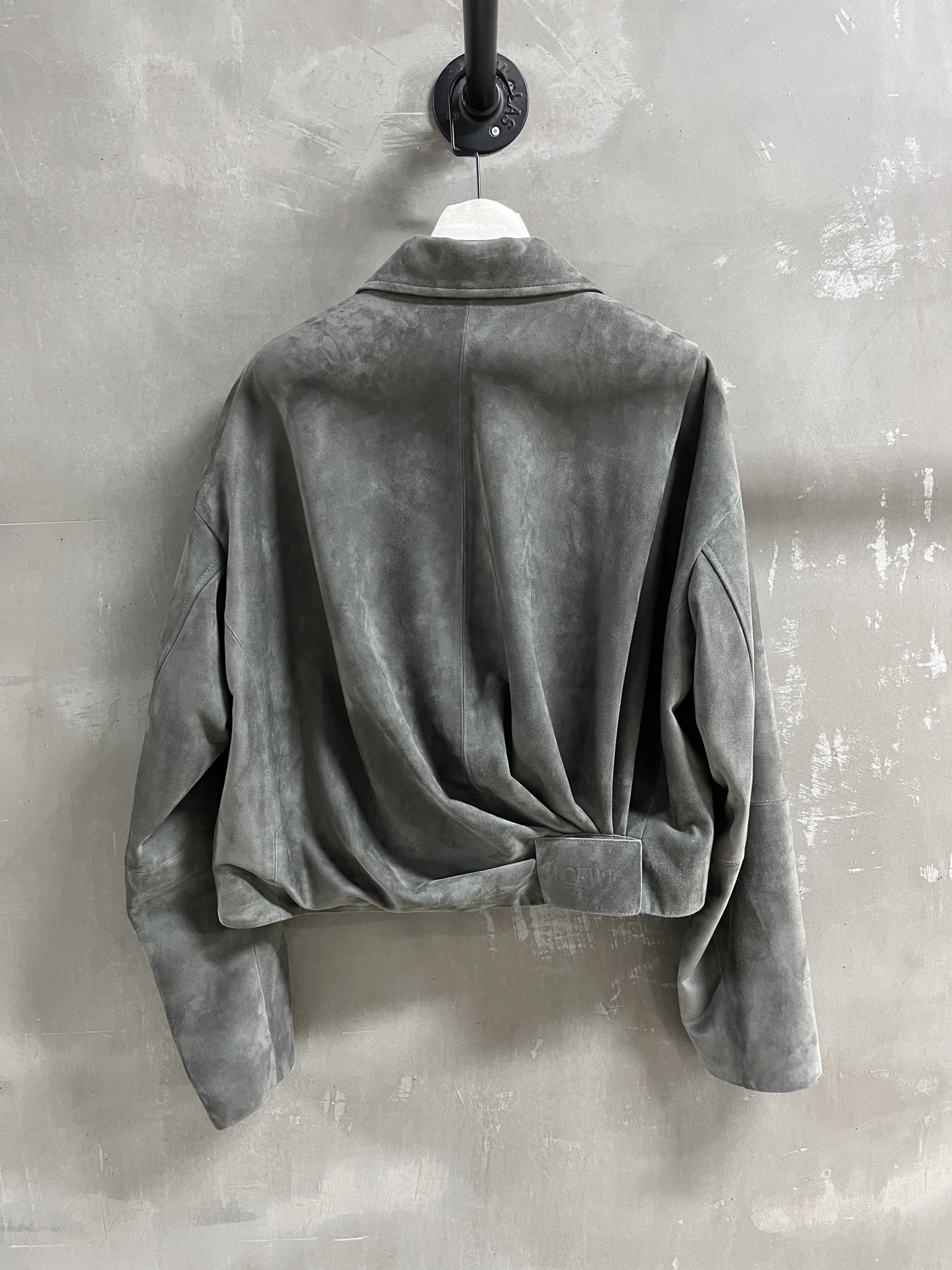Loewe Leather Jacket: Stylish & Versatile Fall 2025 Collection - Must-Have! 10 i1756565426940 1871 0 8