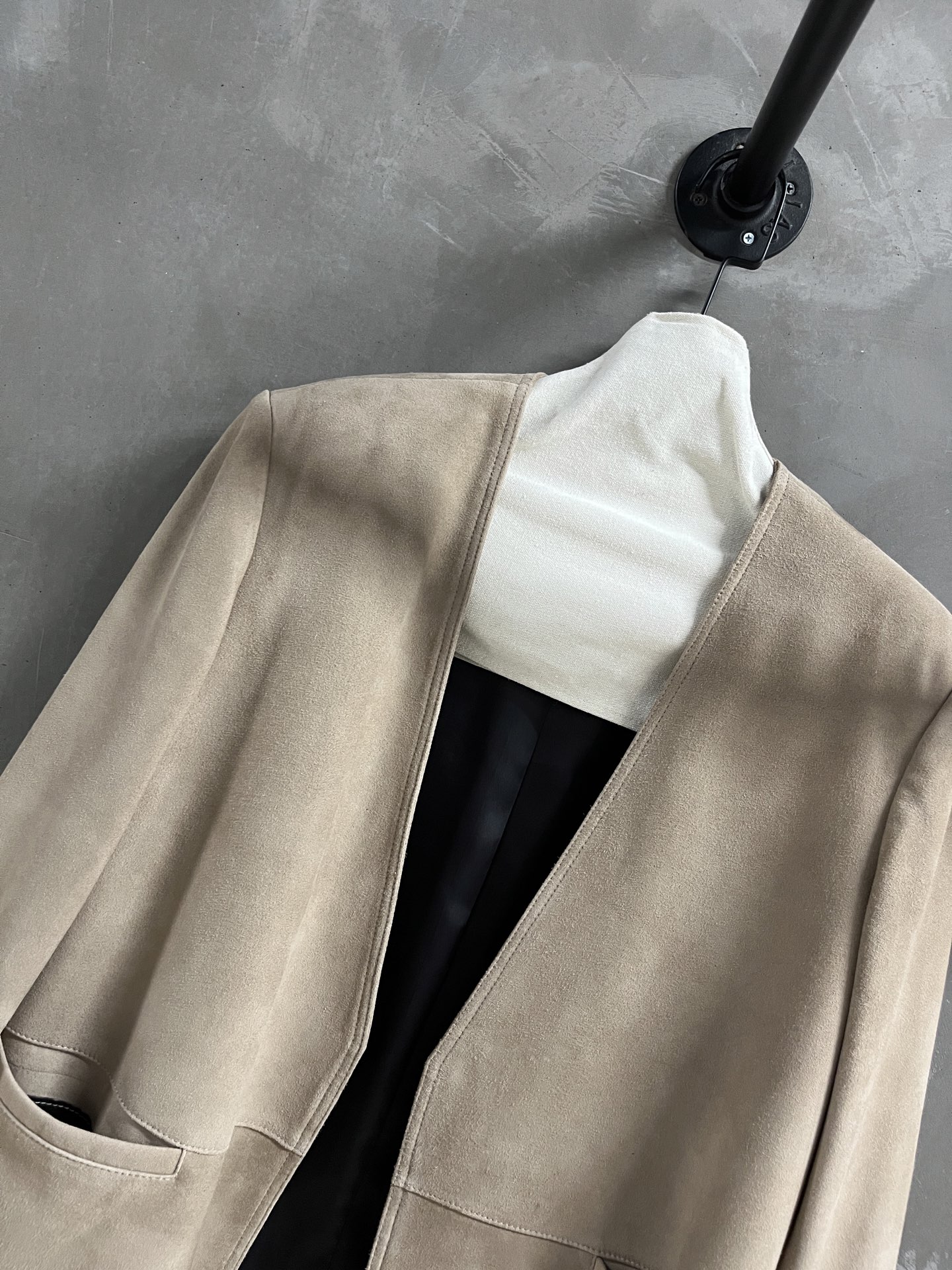 Toteme Women's Shearling Jacket - Chic, Minimalist Style 8 i1756654676482 9868 0 5