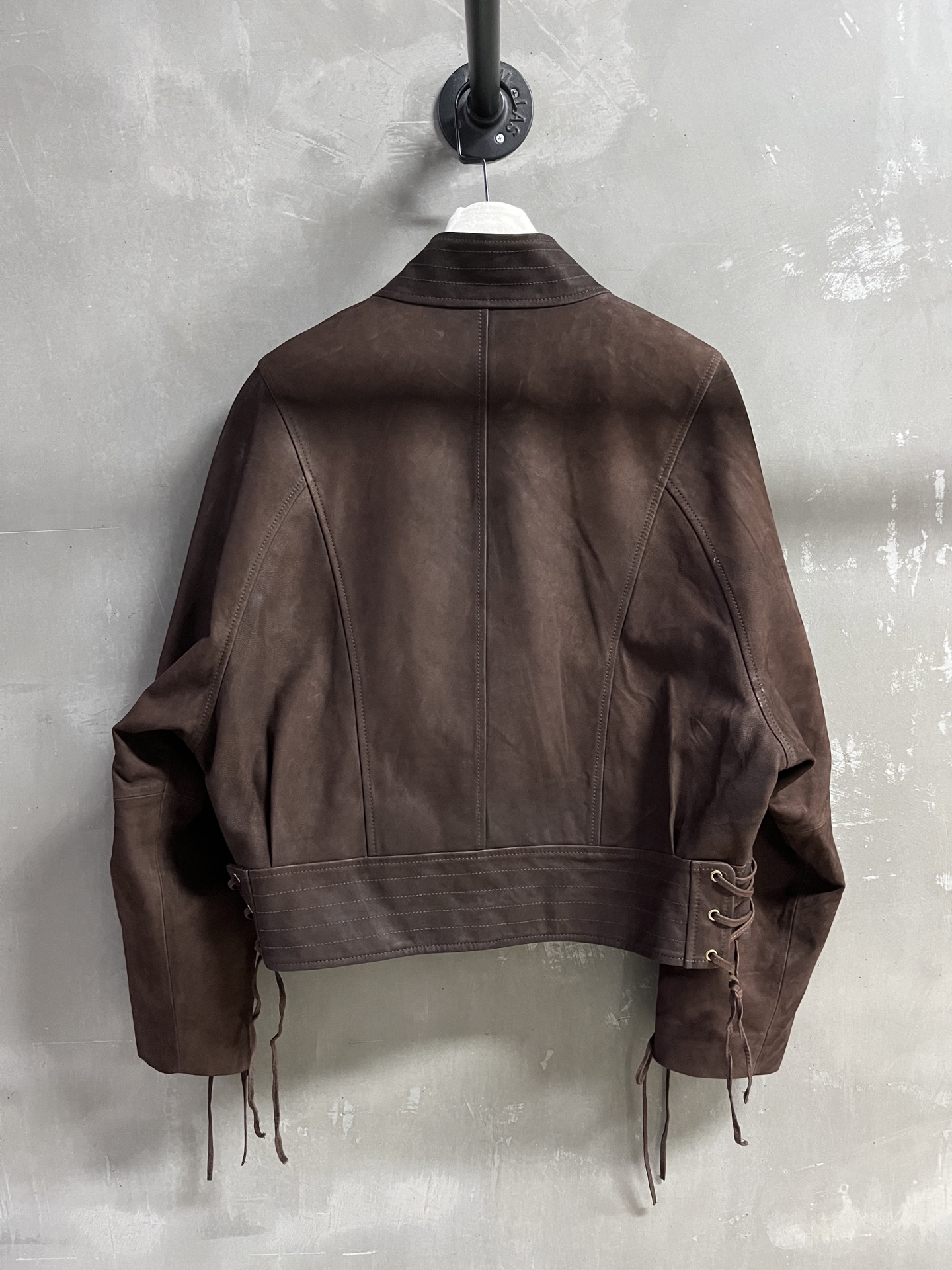 Isabel Marant Leather Jacket - Relaxed Fit, Vintage Style, Fall 2025 Collection 10 i1756740878914 3762 0 8