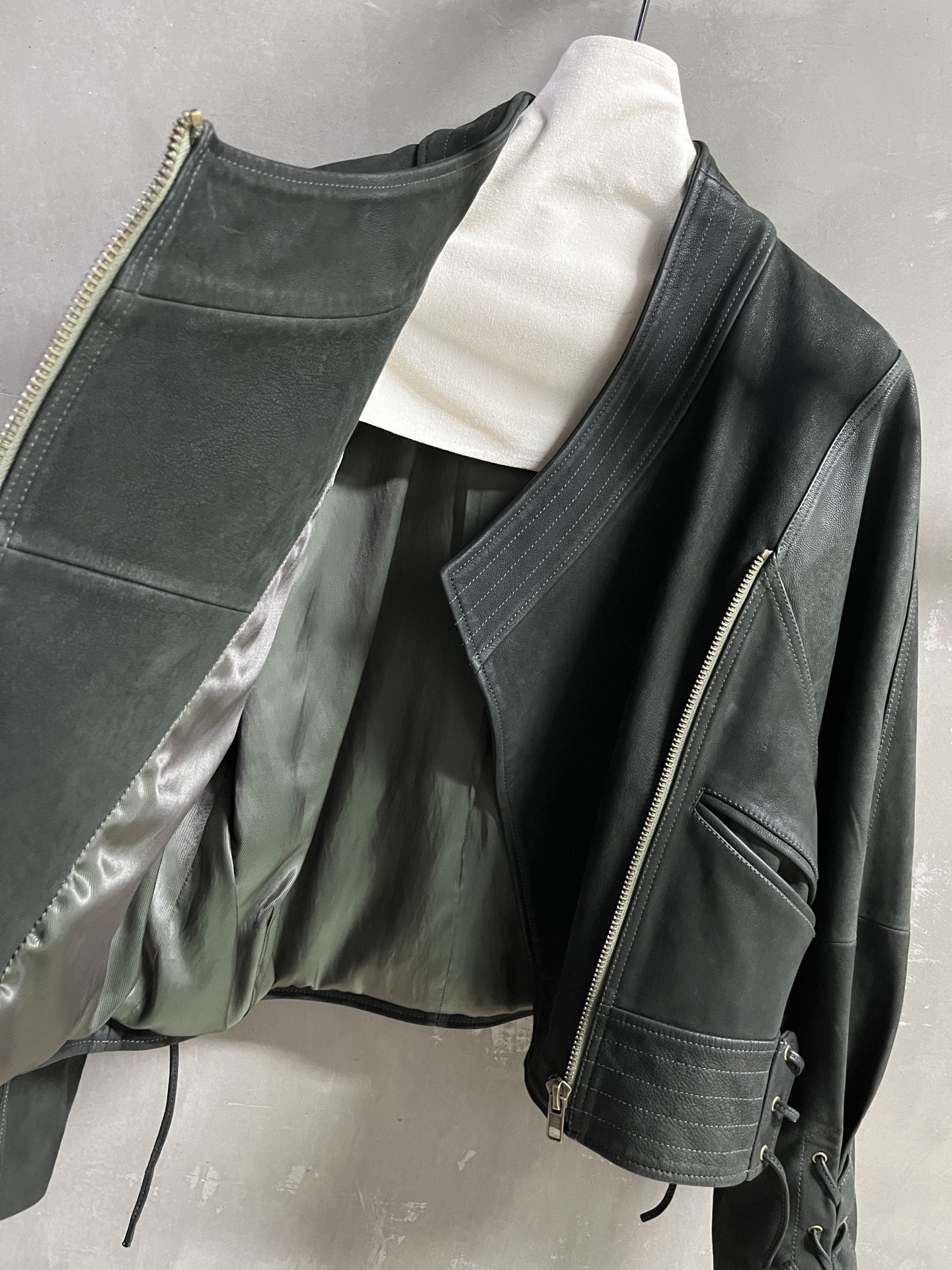 Isabel Marant Leather Jacket - Relaxed Fit, Vintage Style, Autumn 2025 Collection 9 i1756741239541 7597 0 5