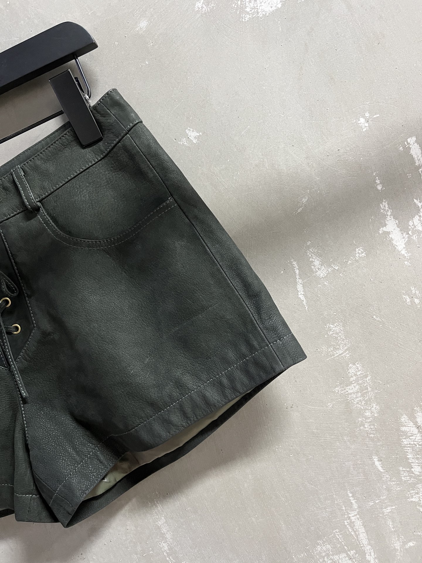 Isabel Marant Leather Shorts - Retro Style, Comfortable Fit 5 i1756741411991 4937 0 2