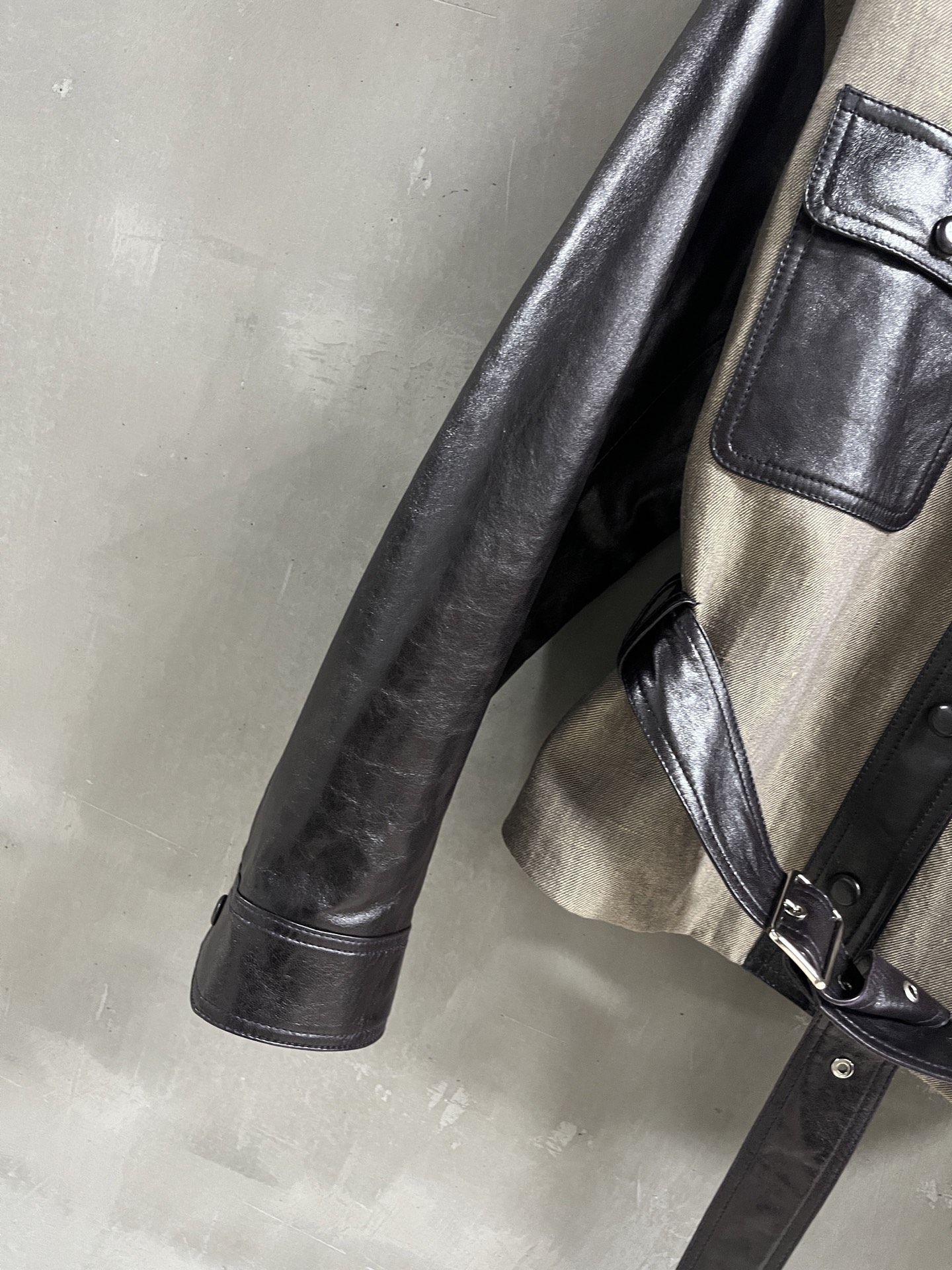 Classic Lambskin Leather Jacket: Timeless Style & Comfortable Fit 6 i1757086454610 5912 0 3