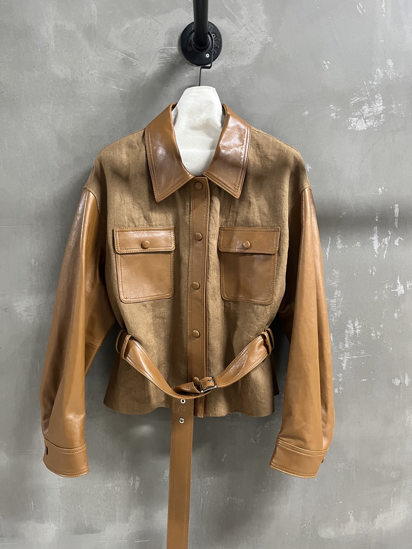 Classic Lambskin Leather Jacket - Timeless Style & Comfortable Fit 3 i1757086534949 4444 0 0