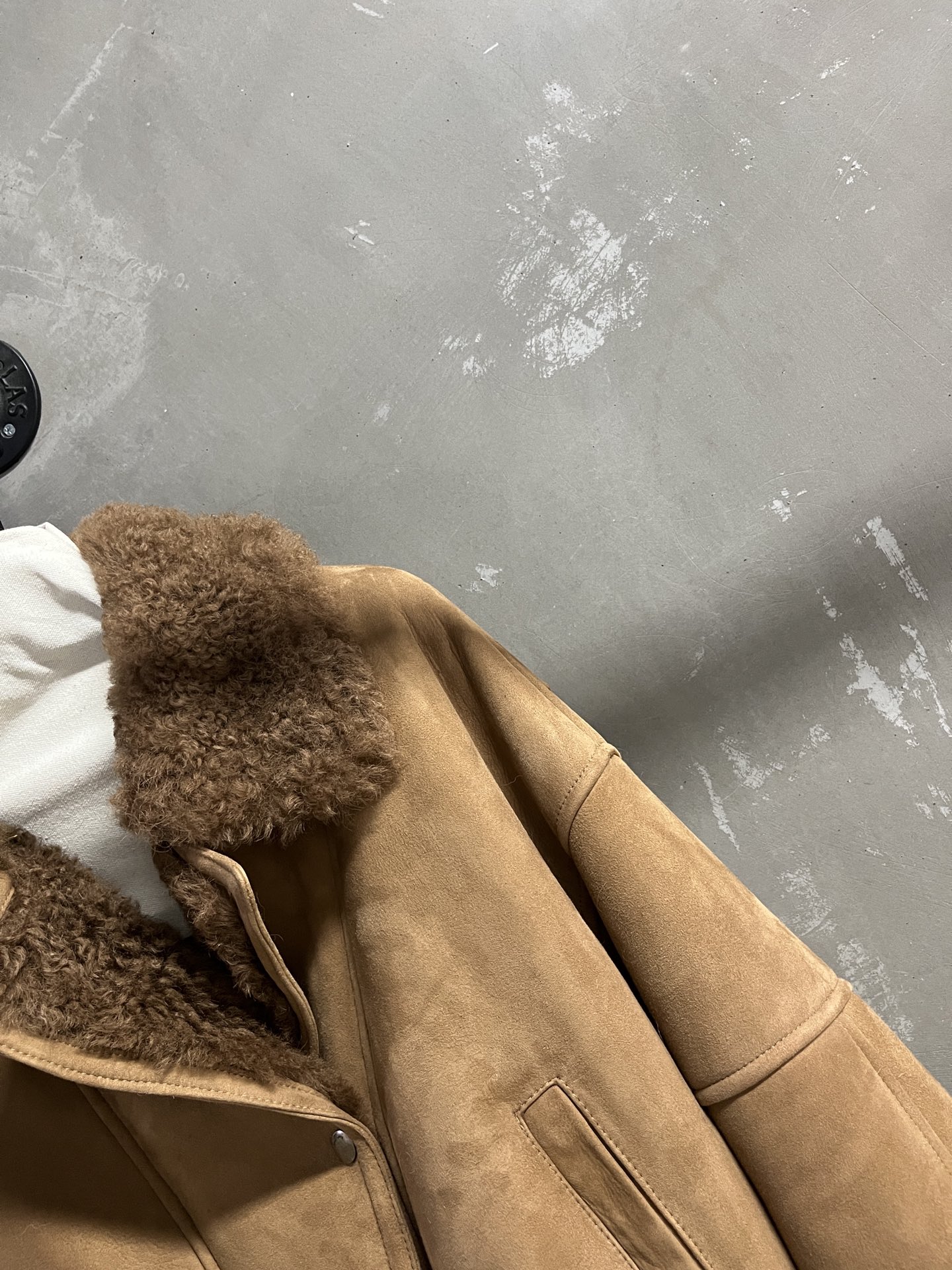 Saint Laurent Shearling Leather Jacket - Autumn 2025 Collection 4 i1757087366821 2361 0 1