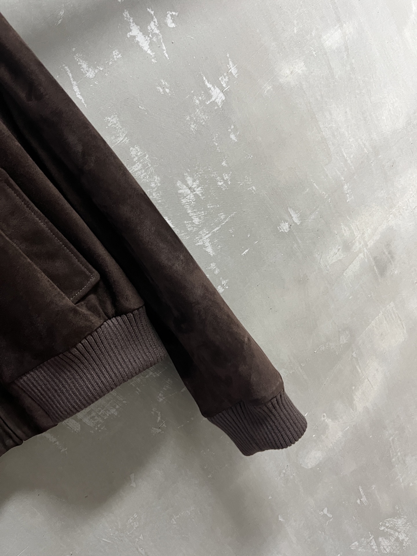 Miu Miu 2025 Fall Leather Jacket - Sweet & Cool Retro Style 4 i1757258248339 3874 0 1