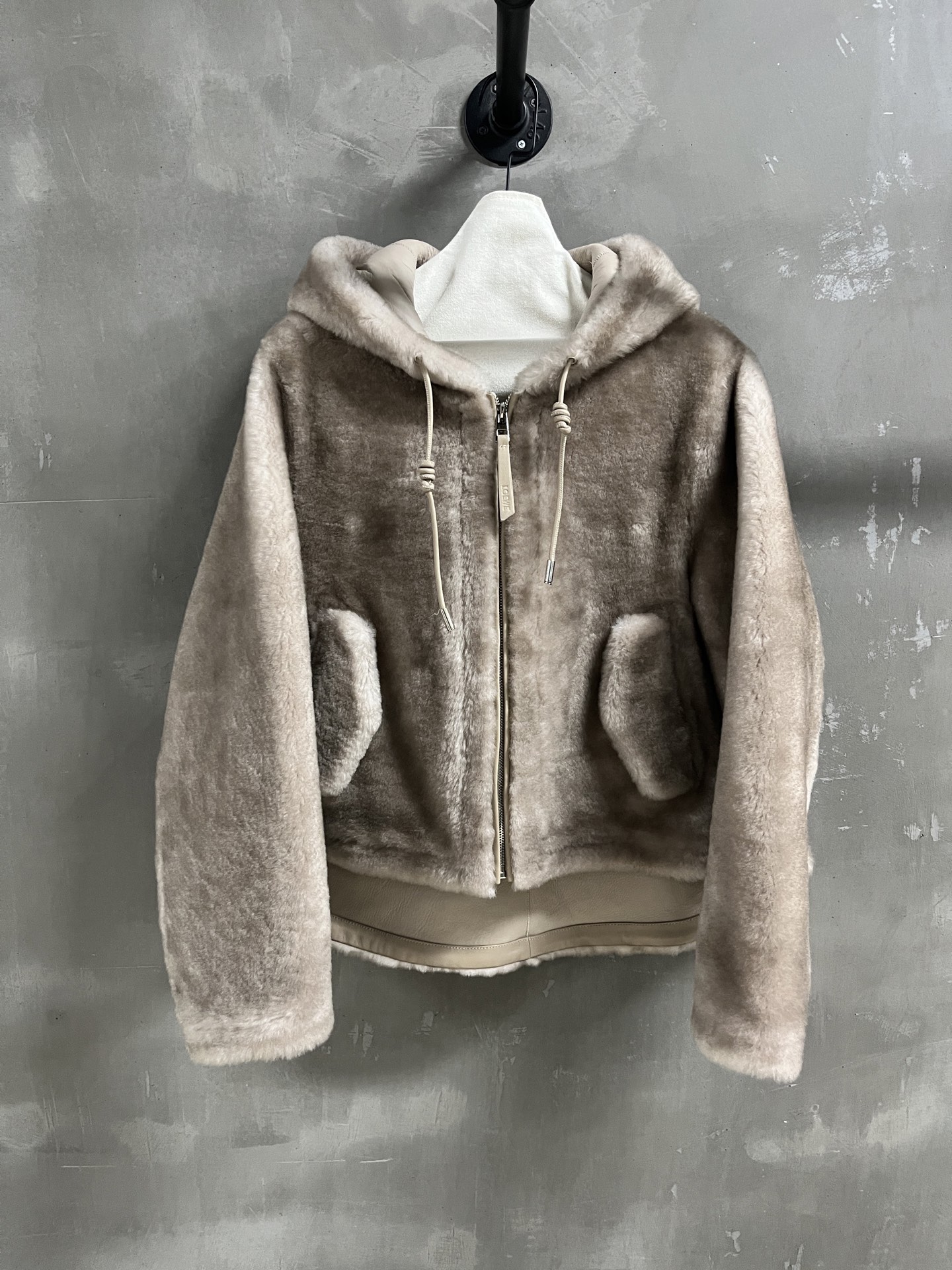 Loewe Veste en peau lainée mérinos vintage - Confort et style automnal