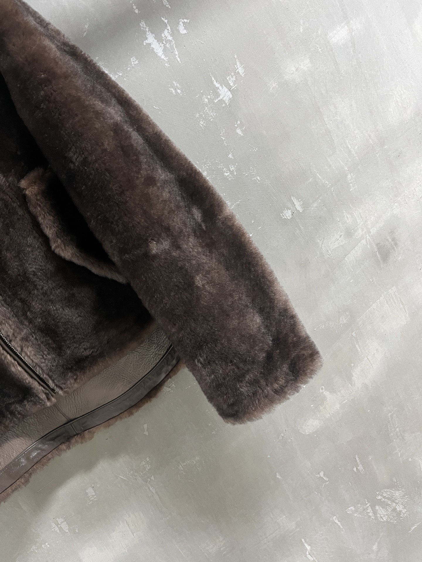 Loewe Shearling Jacket: Vintage Merino Wool, Stylish & Versatile Fit 4 i1757428656991 4575 0 1