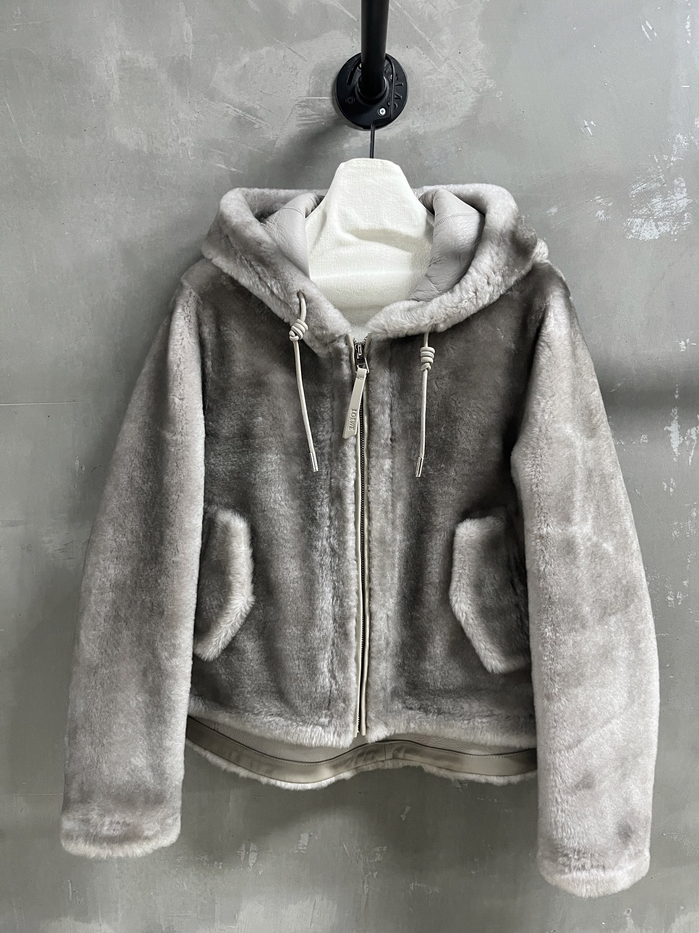 Loewe Lamsvacht Jas met Capuchon - Stijlvol en Warm voor de Herfst