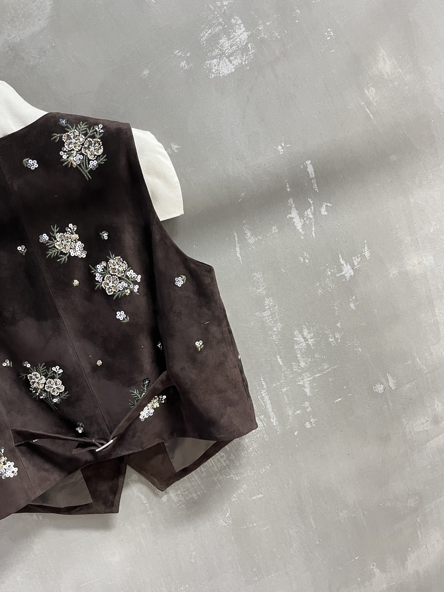 Miu Miu Vest: 2025 Pre-Fall Collection, Exquisite Embroidery, Versatile Style 9 i1757517601456 301 0 6