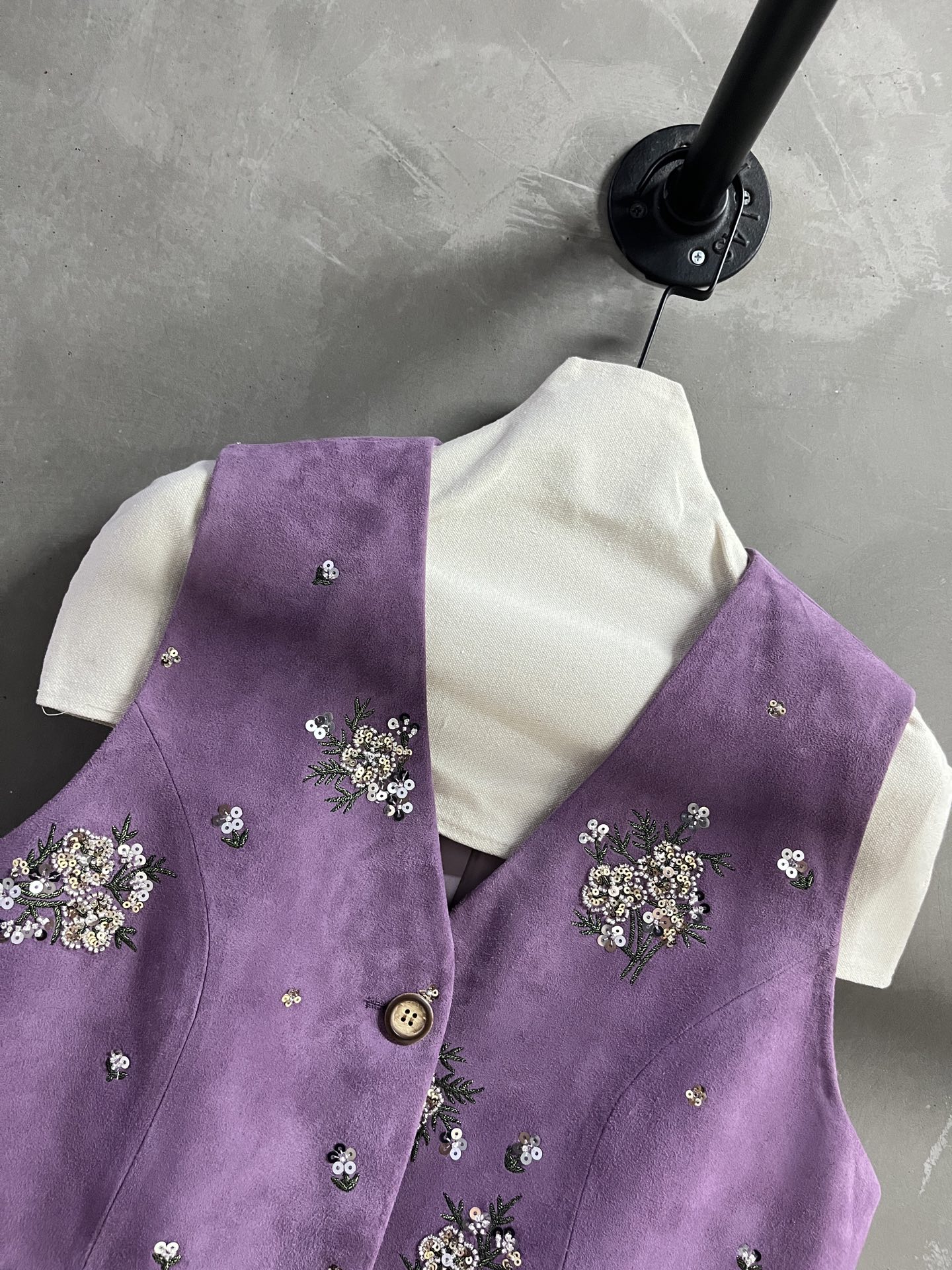 Miu Miu Inspired Embroidered Vest: Retro Chic & Versatile Style 8 i1757517691745 5214 0 5
