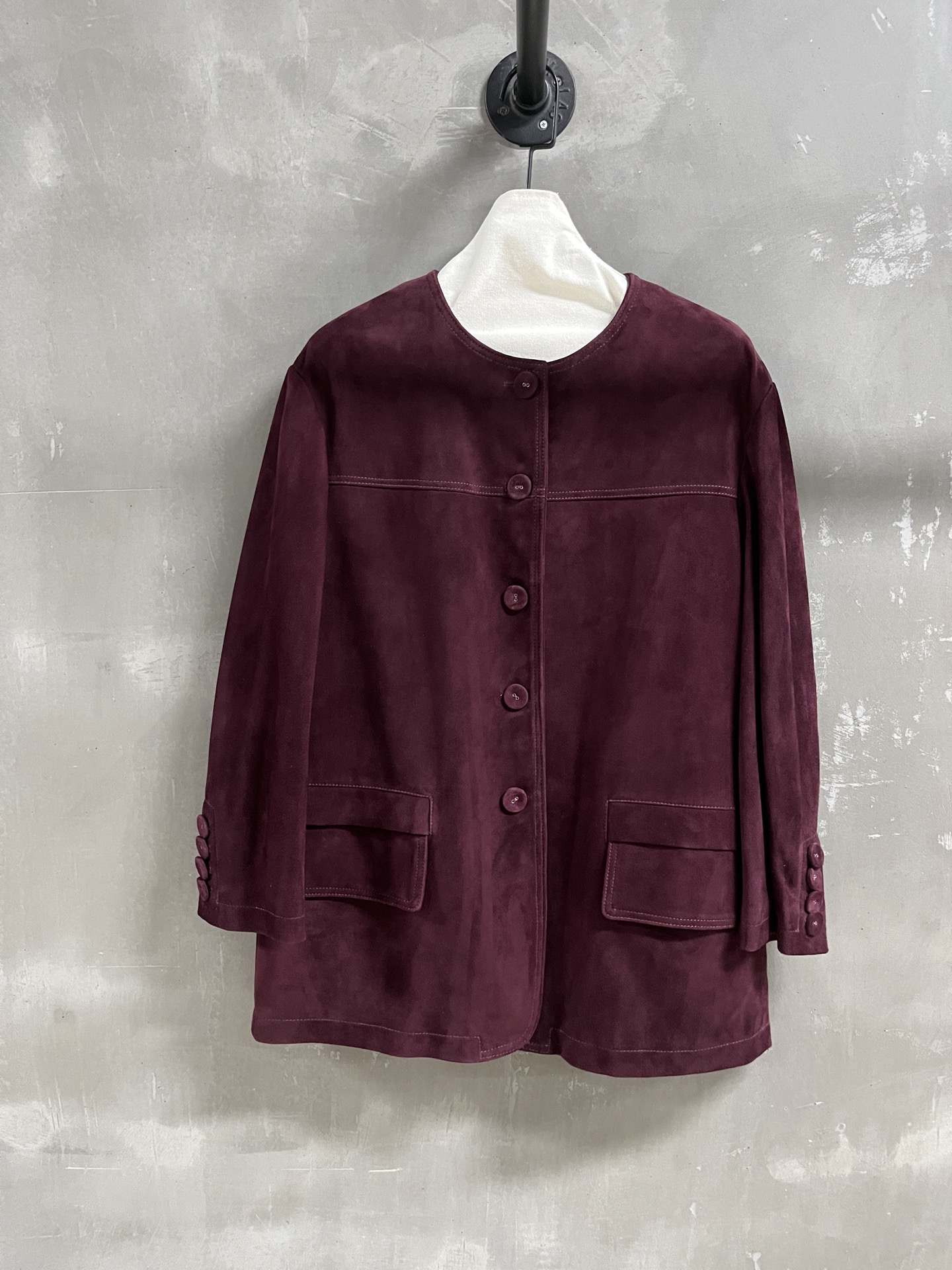 NO:636868,Introduction to Maxm*ra｜2025 new autumn clothing The best outerwear item of this season!  Original custom-made, sweet and cool retro style, easy-to-match and fashionable version!  - MATERIAL Material - leather imported Turkish mixed cashmere surface size S- L19860909Maxm*ra简介｜2025秋装新品 本季度最佳外套单品！原版订制 甜酷风复古气质,版型不挑人百搭又时髦！ - MATERIAL 材质 - 皮面进口土耳其混种羊绒面 sizeＳ- L M码胸围114 衣长72 肩宽49 袖长53,麦丝玛拉-服装,jackets & coats,alexander wang,Women's clothing