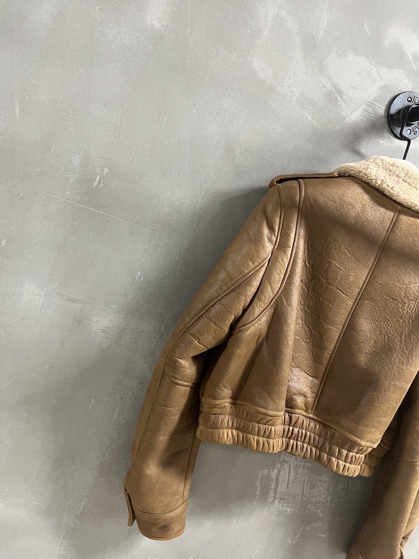 Miu Miu Shearling Jacket: Autumn 2025 Collection, Classic Design, Slim Fit 9 i1758034966002 9298 0 7