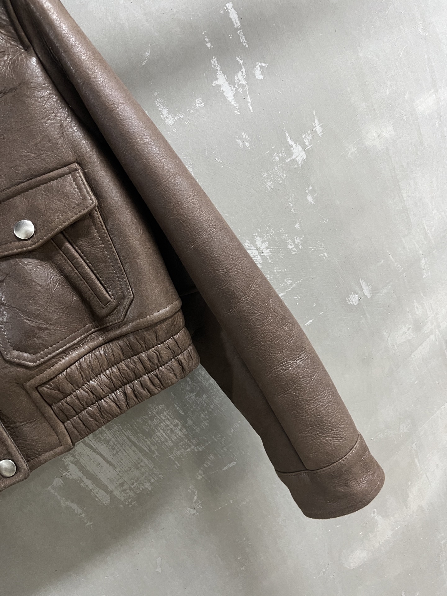 Miu Miu Shearling Jacket: Classic Design, Slim Fit, Versatile Style 6 i1758035060119 3451 0 4