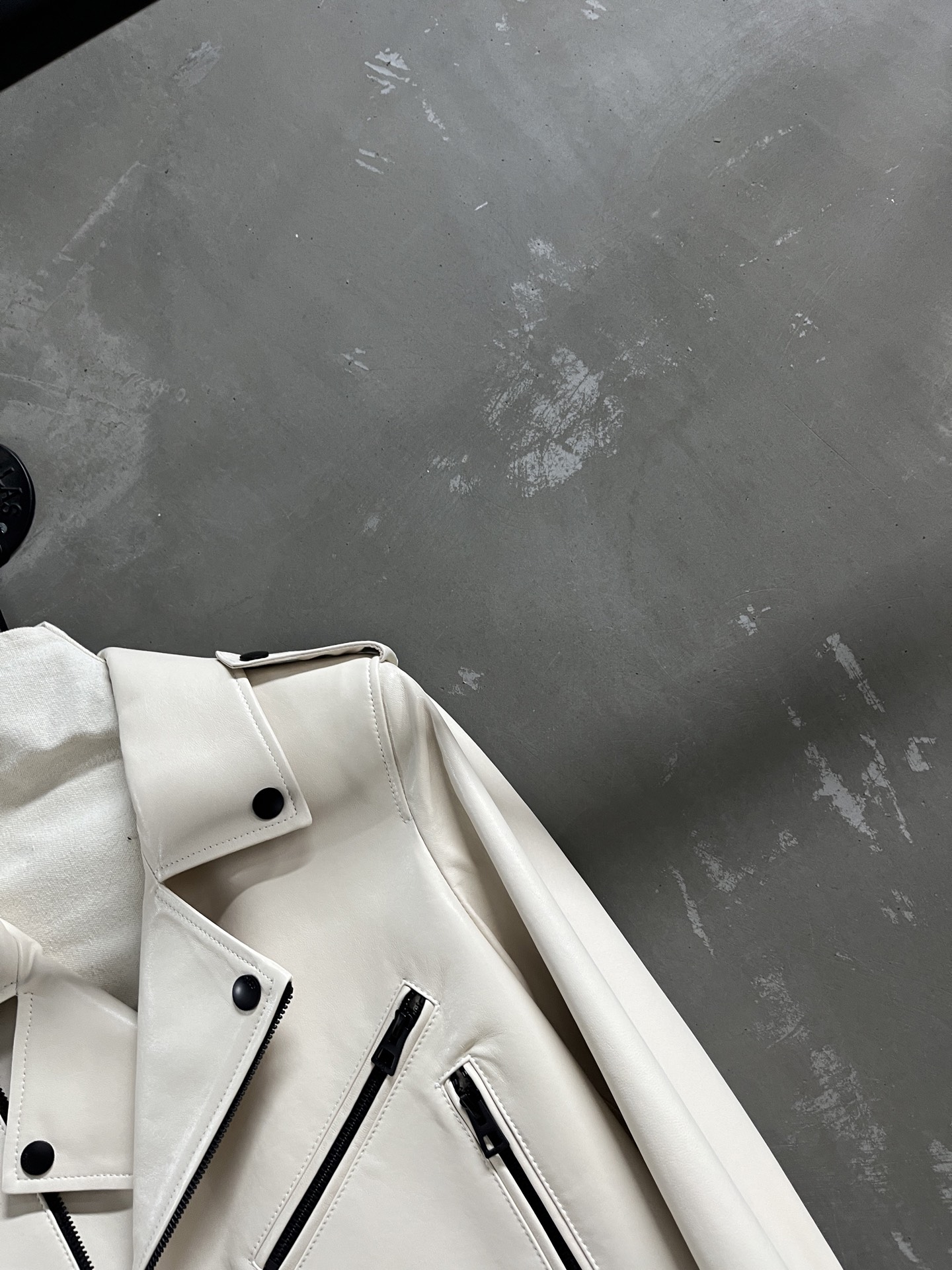 Dior 2025 Fall Collection Lambskin Leather Biker Jacket - Chic & Stylish 4 i1758036854572 6511 0 2