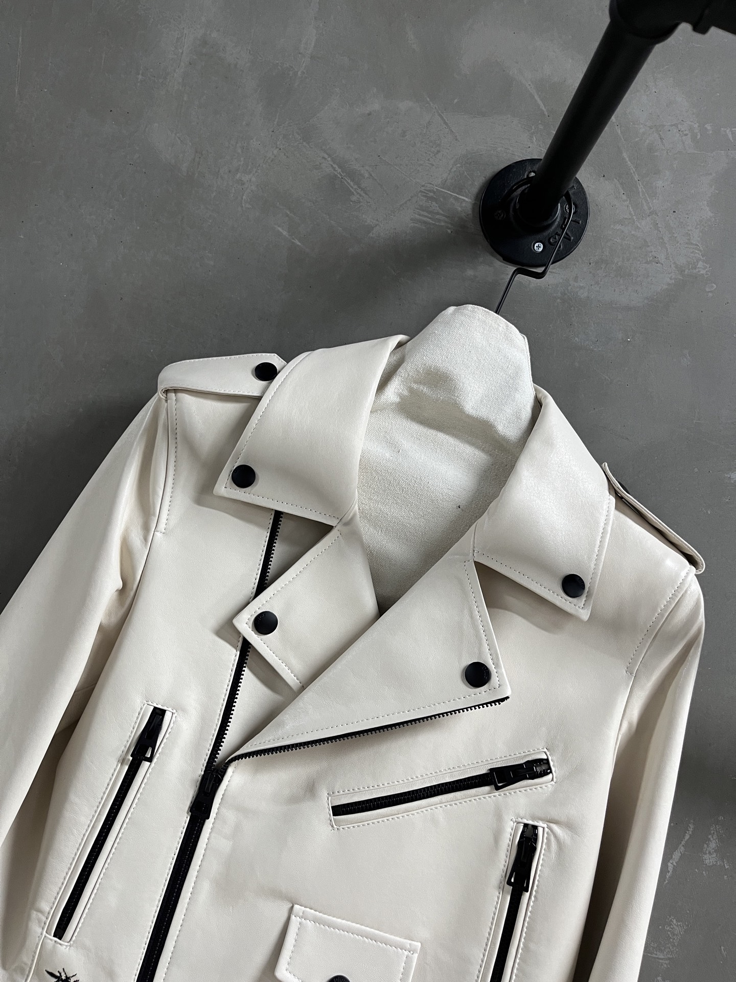 Dior 2025 Fall Collection Lambskin Leather Biker Jacket - Chic & Stylish 7 i1758036859807 6754 0 5